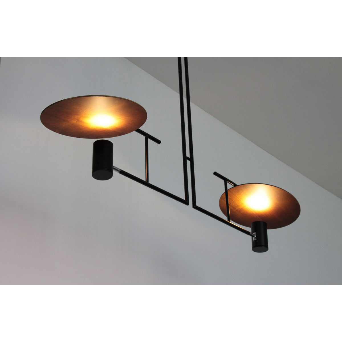 Warp Eleganter linearer Kronleuchter aus Holz-Letslighting