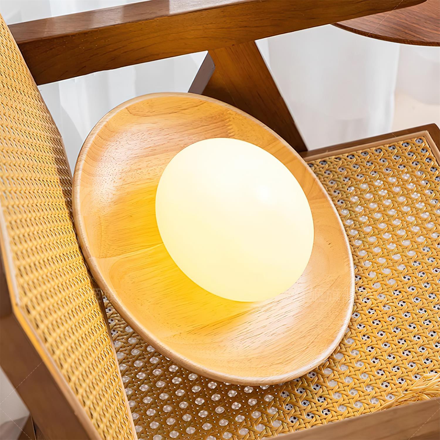 Novin Wandleuchte aus Holz-Letslighting