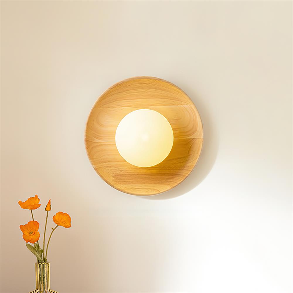 Novin Wandleuchte aus Holz-Letslighting