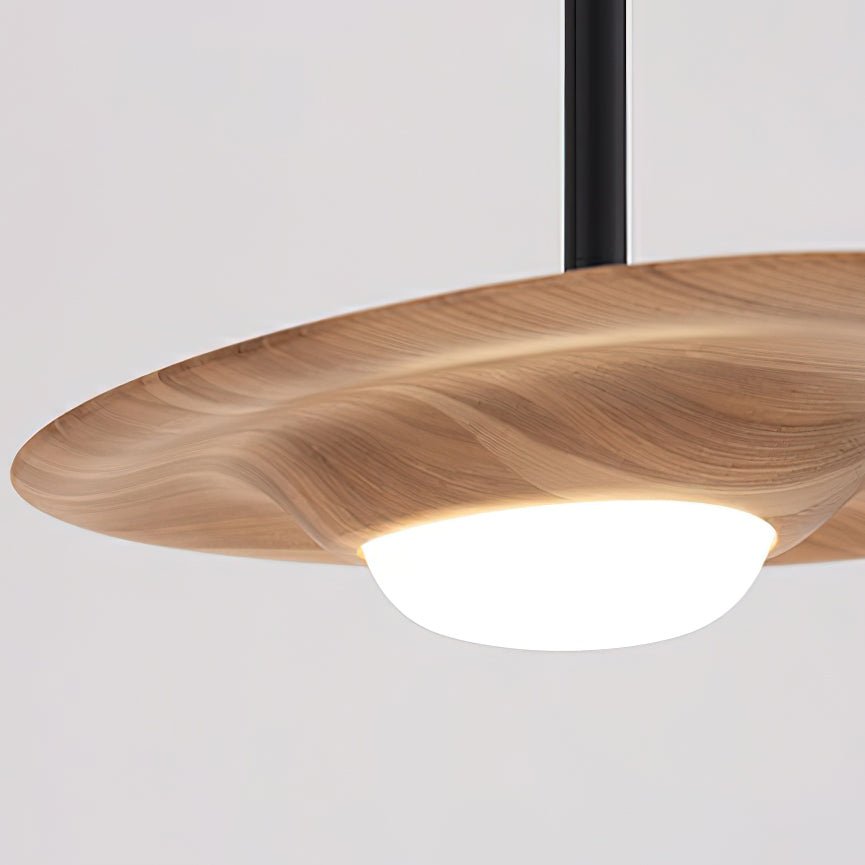 Cesilis Minimalistische Pendelleuchte aus Holz-Letslighting