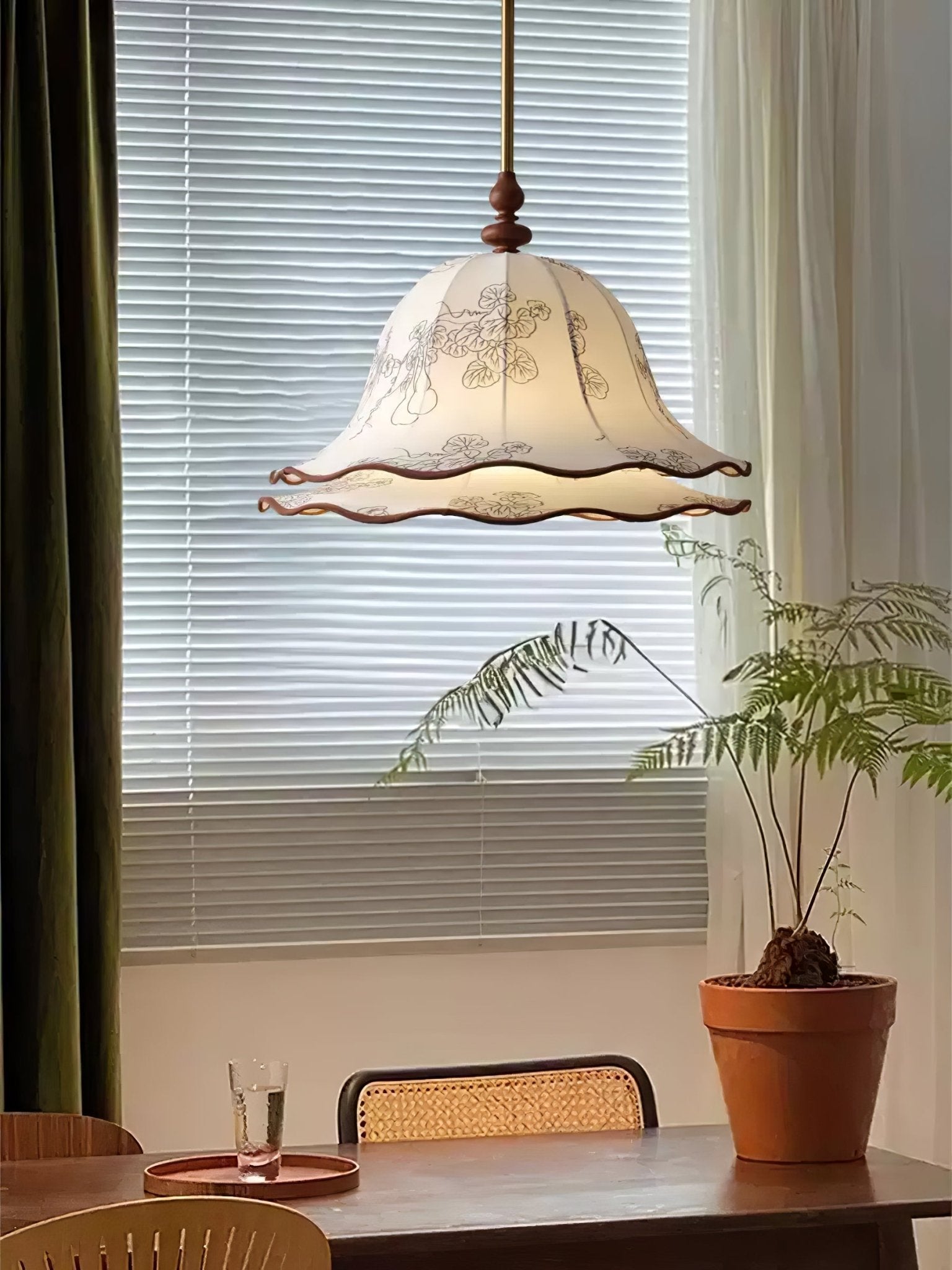 Ilsilis Traditionelle Eleganz Stoff Holz Pendelleuchte-Letslighting