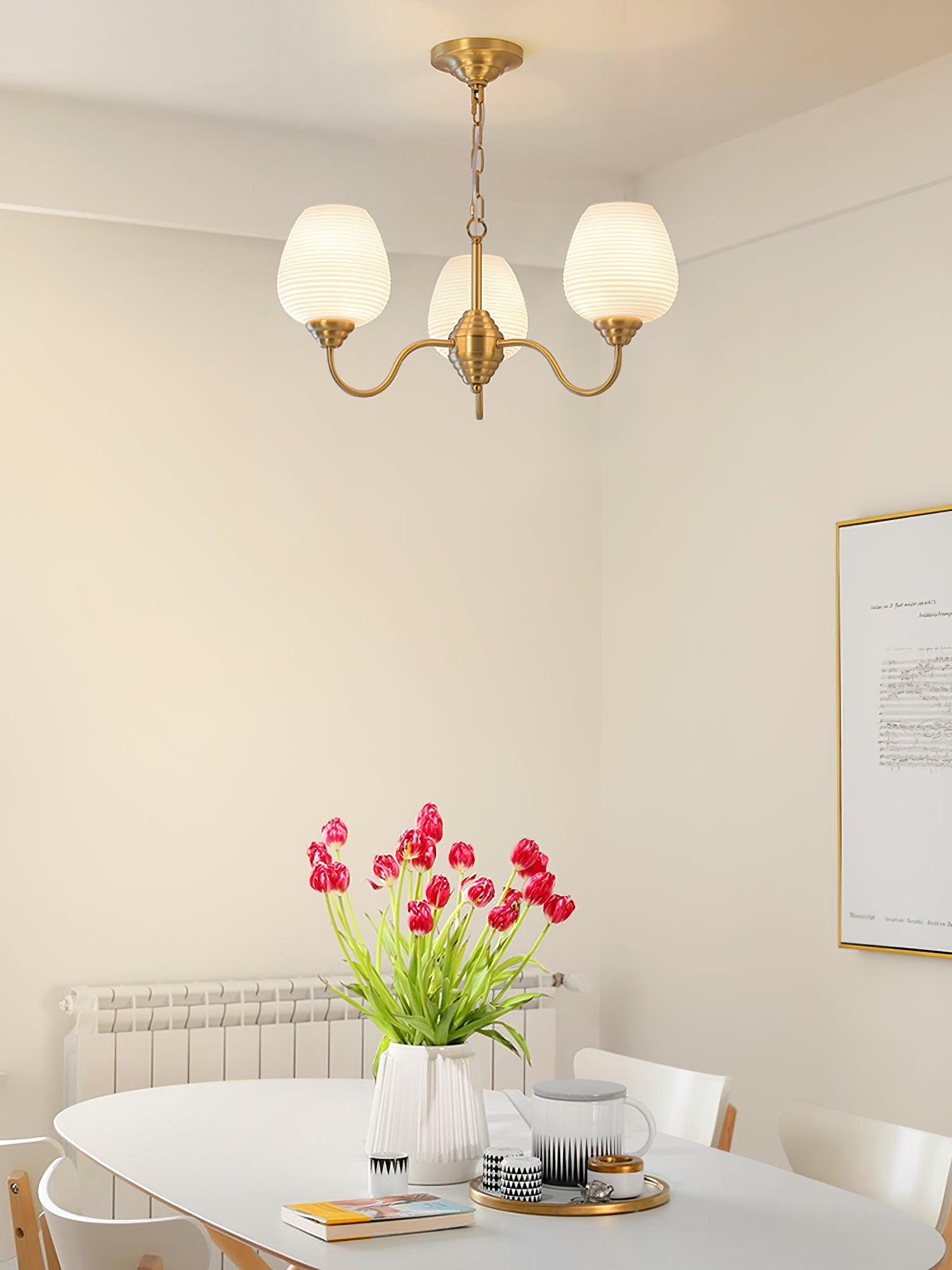 Lustra Kronleuchter Antik Messing Weiß Glas-Letslighting
