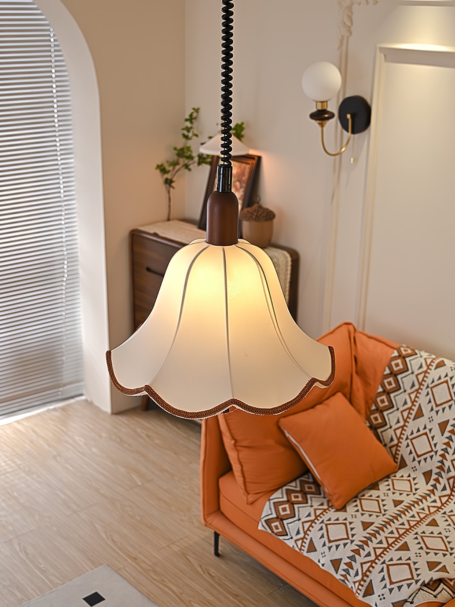 Eurvaryra Klassische Eleganz Stoff Holz Pendelleuchte-Letslighting