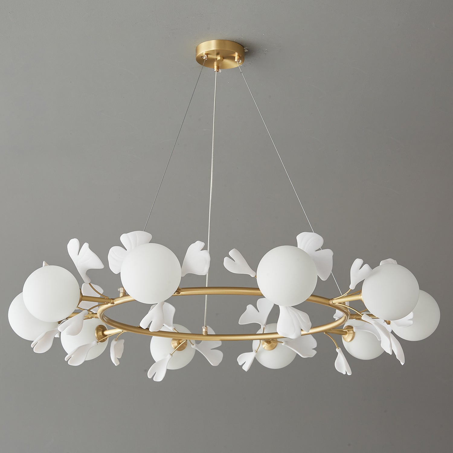 Olivia Keramik Gingko Blume Messing Kronleuchter-Letslighting