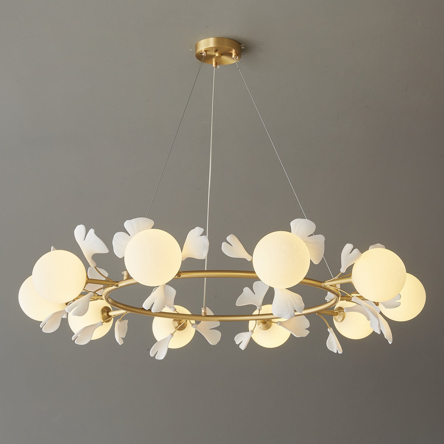 Olivia Keramik Gingko Blume Messing Kronleuchter-Letslighting