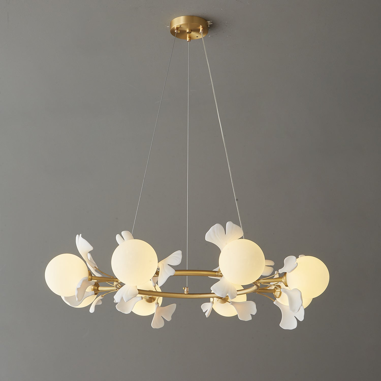 Olivia Keramik Gingko Blume Messing Kronleuchter-Letslighting
