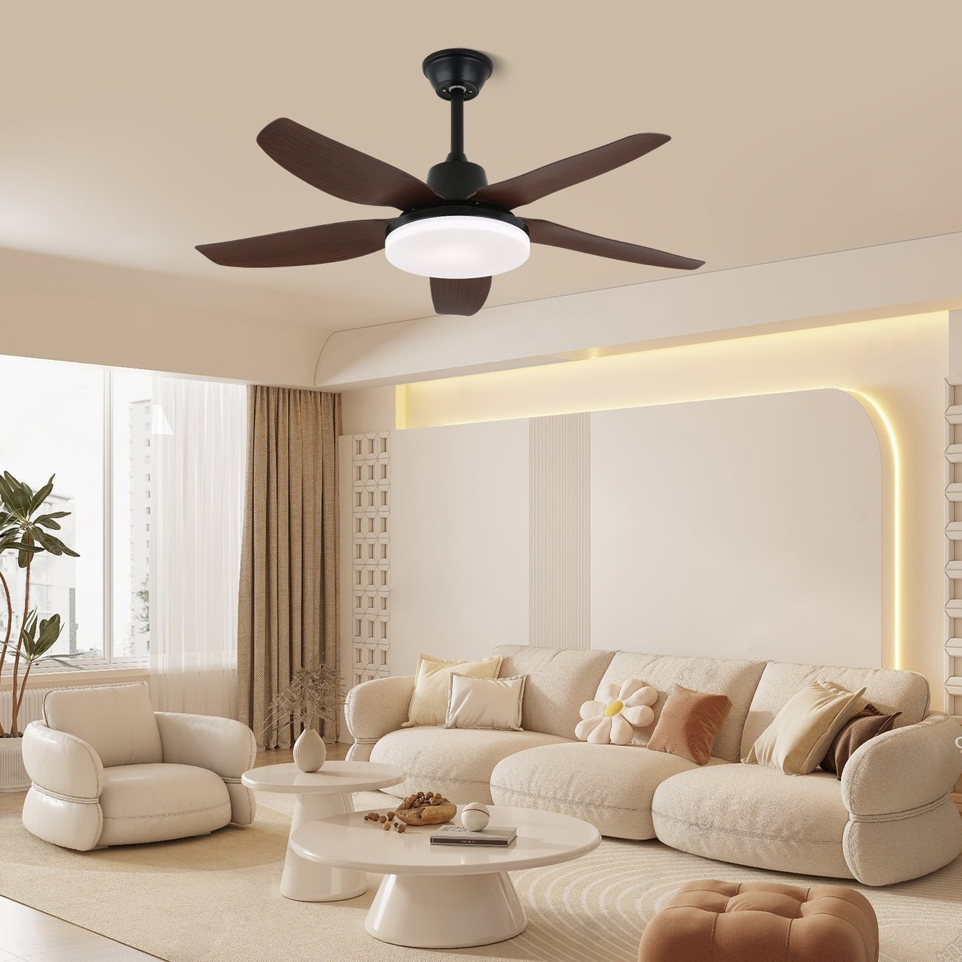 Luvo Deckenventilator mit Licht, der sein modernes Design und seine Funktionen zeigt