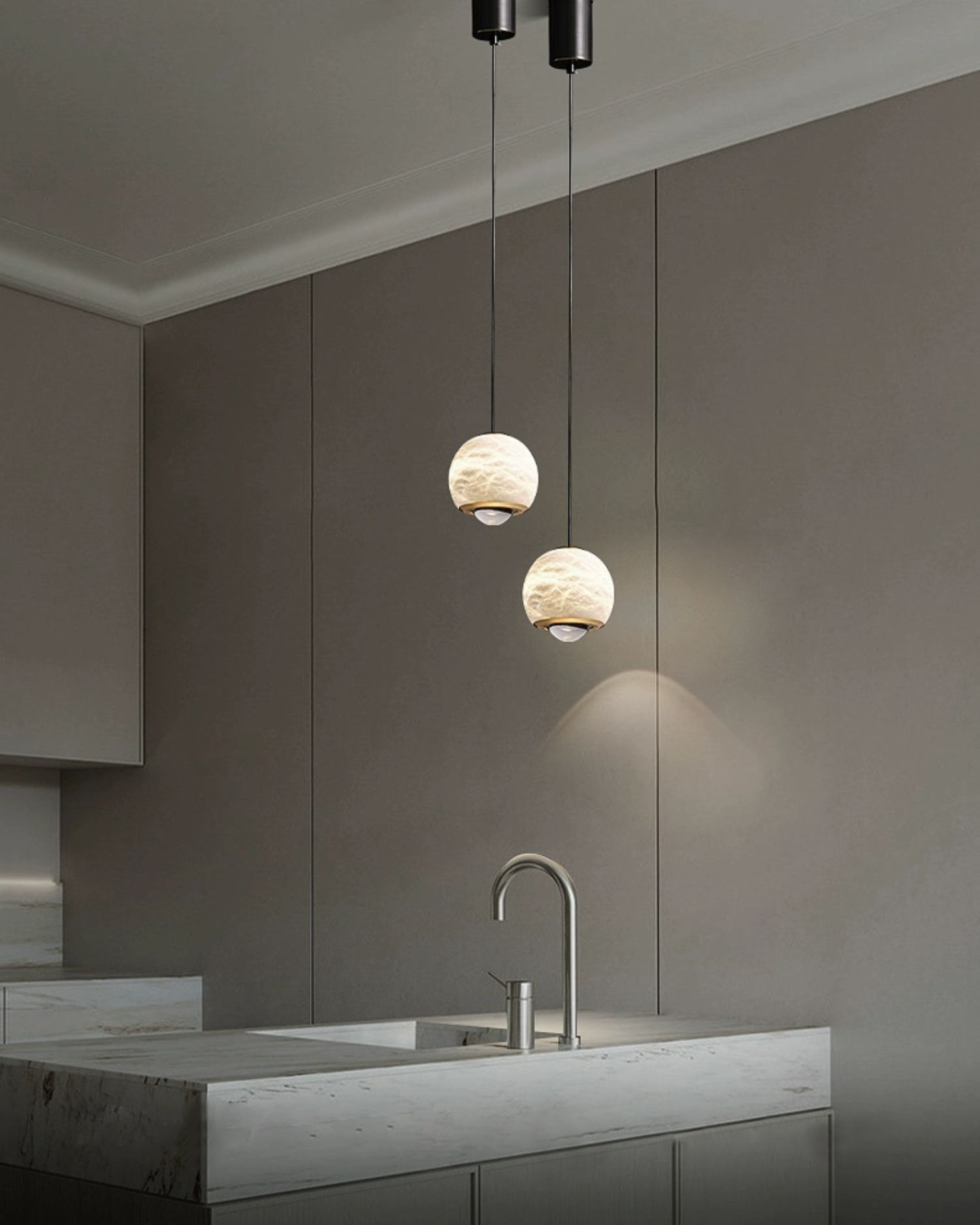 Zephaan Modern Minimalist Brass Alabaster Pendant Light - Letslighting