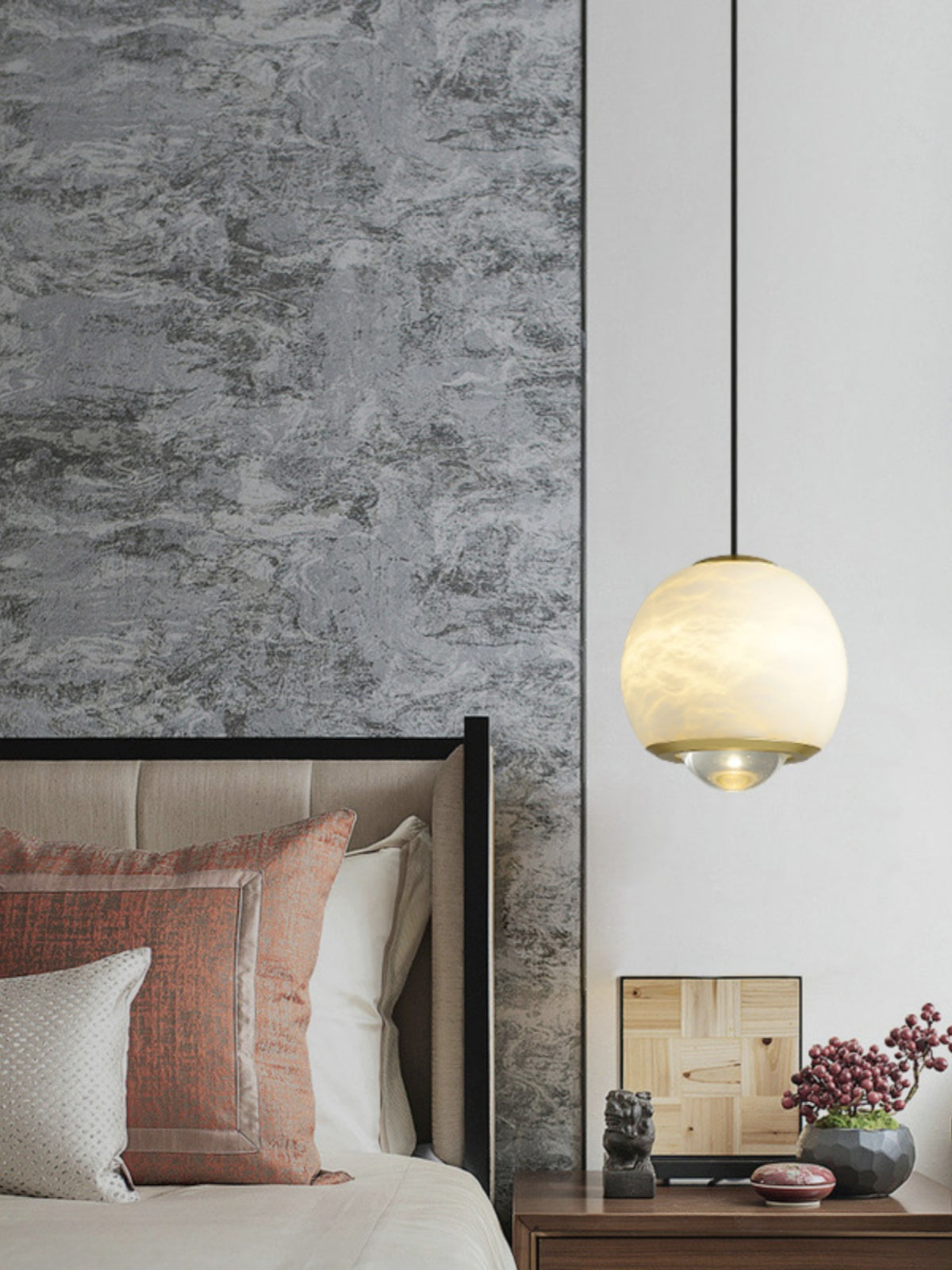Zephaan Modern Minimalist Brass Alabaster Pendant Light - Letslighting