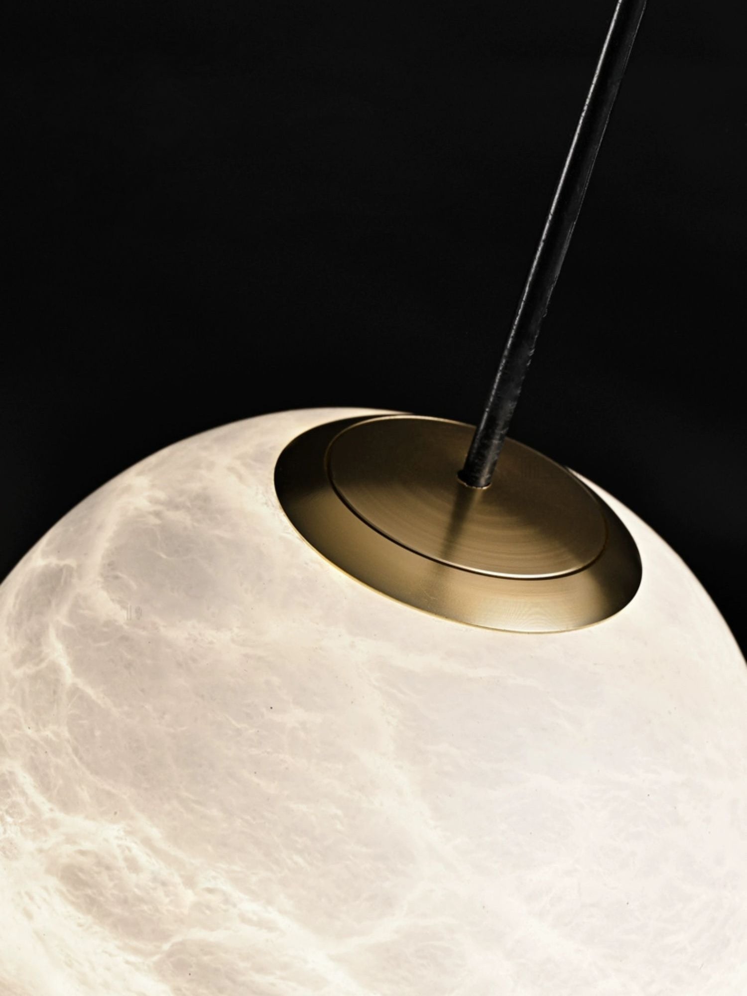 Zephaan Modern Minimalist Brass Alabaster Pendant Light - Letslighting