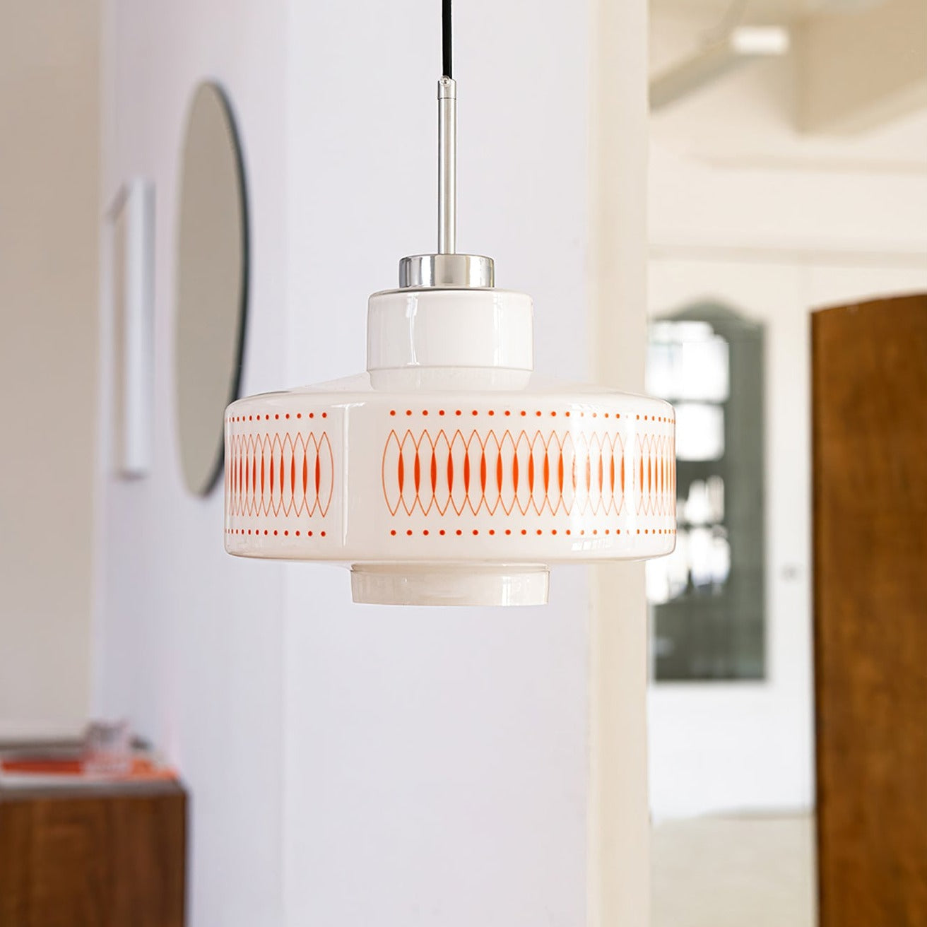 Roko Pendelleuchte im Mid-Century-Stil