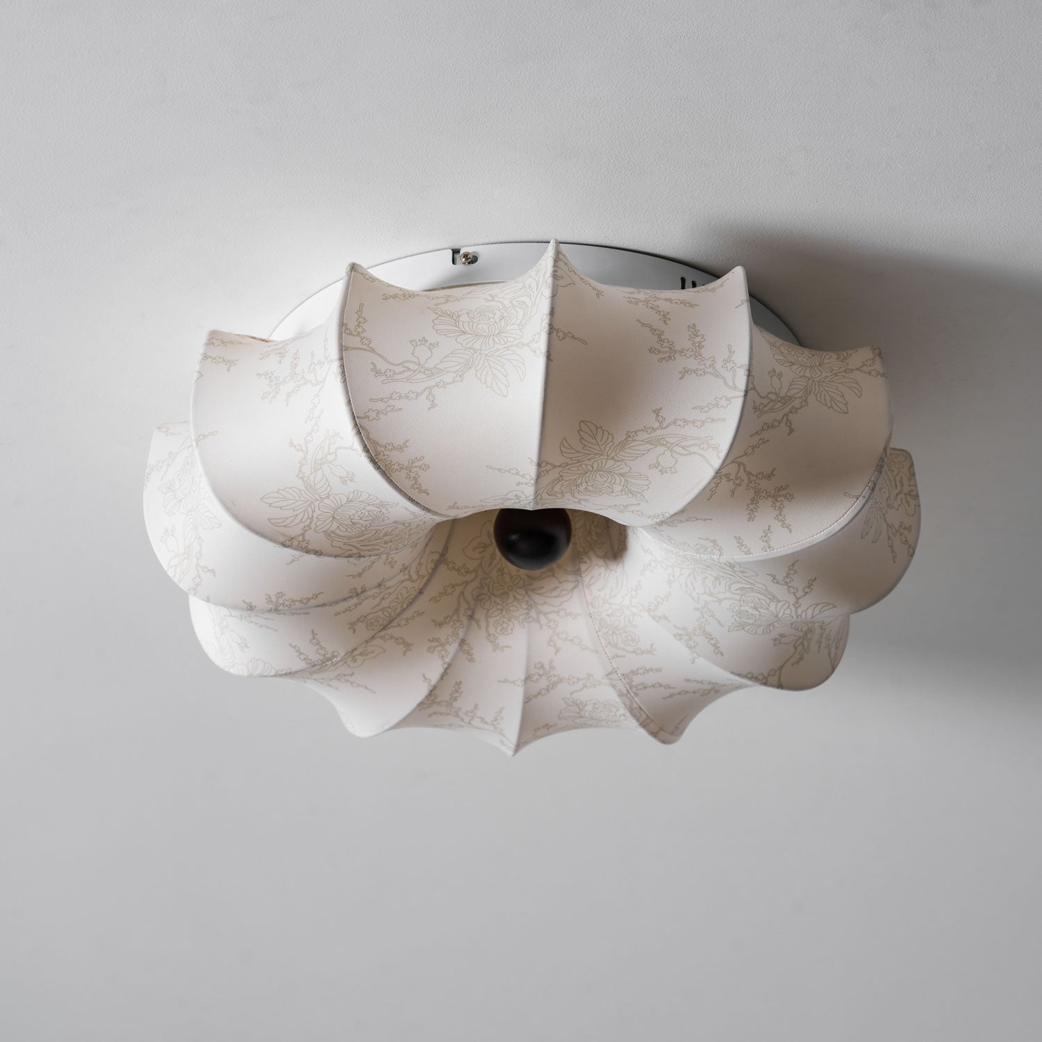 Vivaria Premium Nordic Art Deckenleuchte aus Holz und Stoff-Letslighting