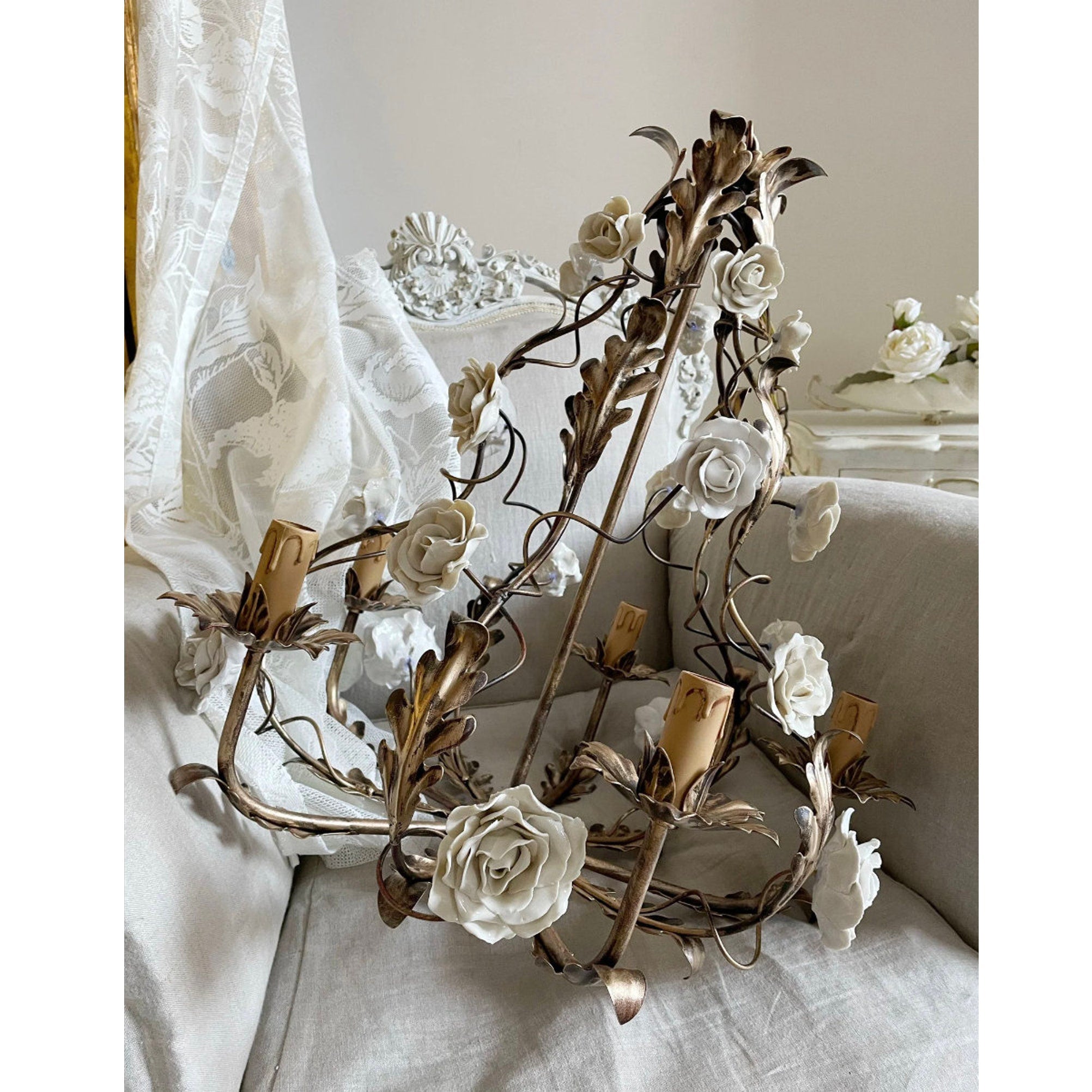 Araeyra Postmoderner Luxus Rosen-Keramik-Kronleuchter-Letslighting