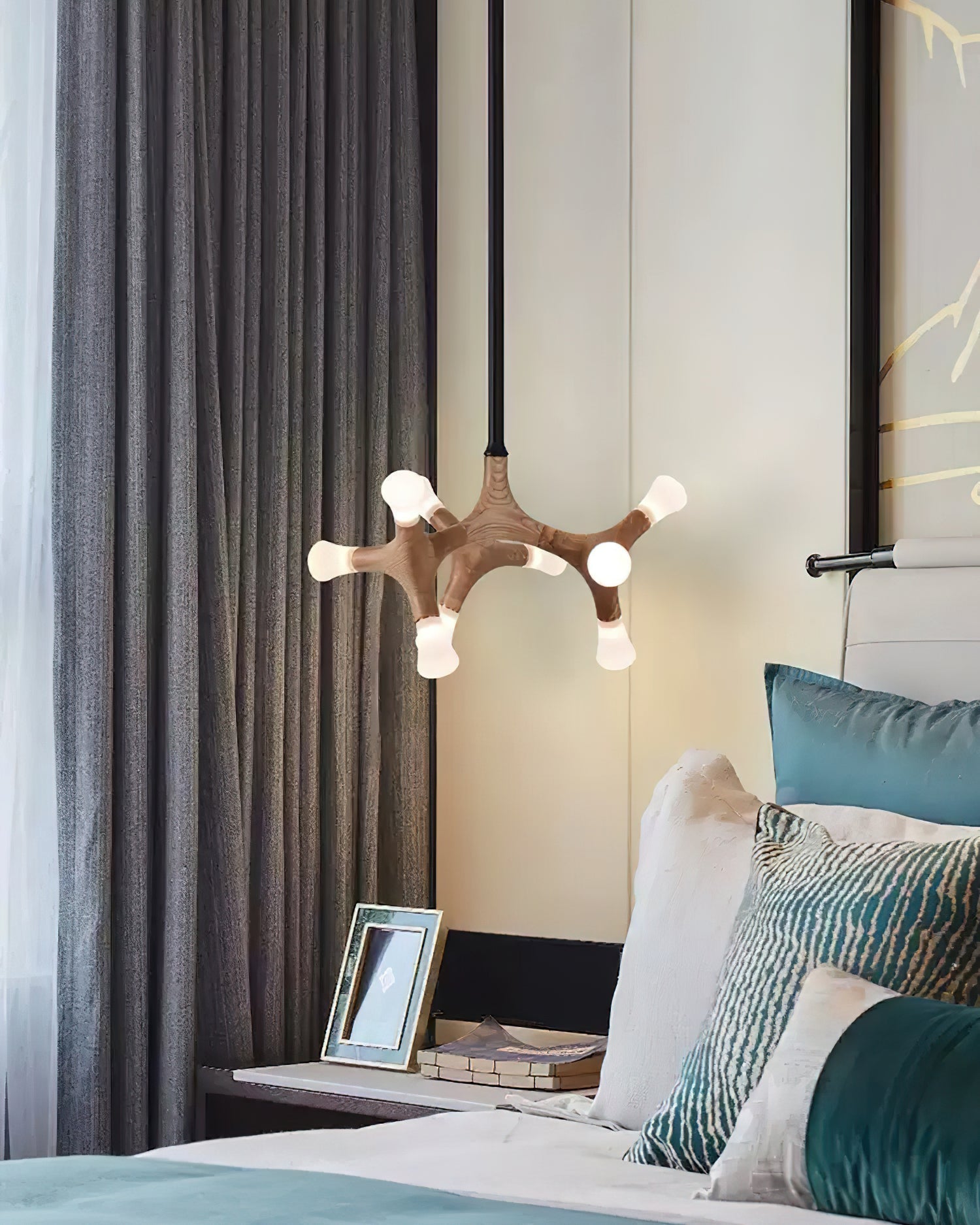 Mynorila Holz-Pendelleuchte im Ast-Design-Letslighting