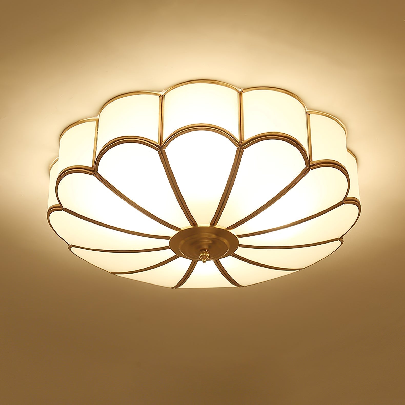 Viraean Deckenleuchte aus Messing und Glas in Blumenform-Letslighting