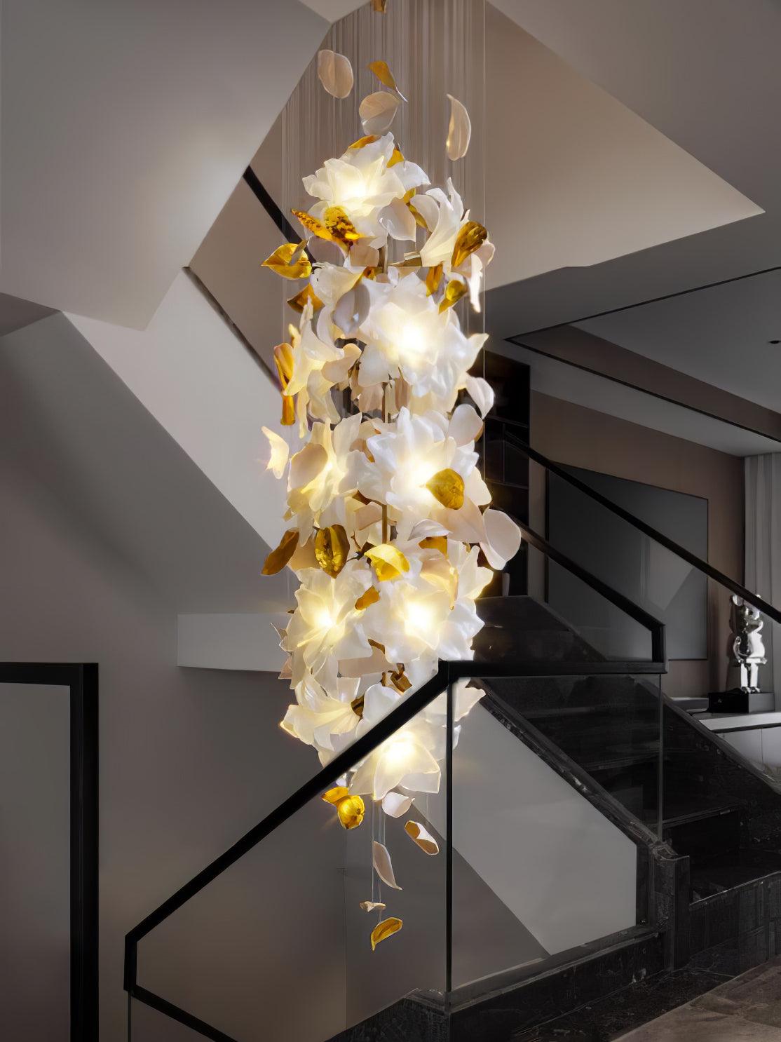 Araeos Fliegend Blüten Flatternd Messing Kronleuchter-Letslighting