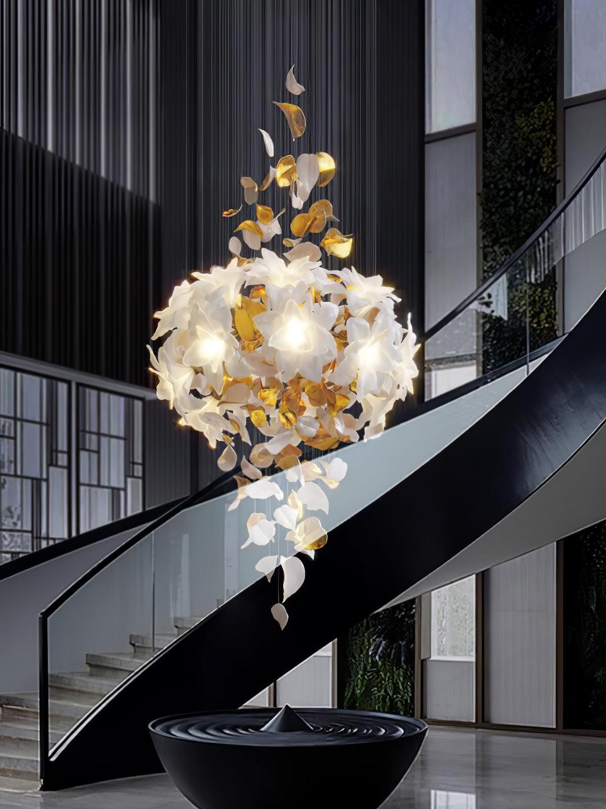 Araeos Fliegend Blüten Flatternd Messing Kronleuchter-Letslighting