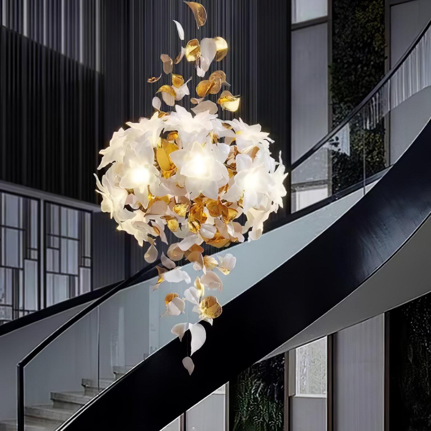 Araeos Fliegend Blüten Flatternd Messing Kronleuchter-Letslighting