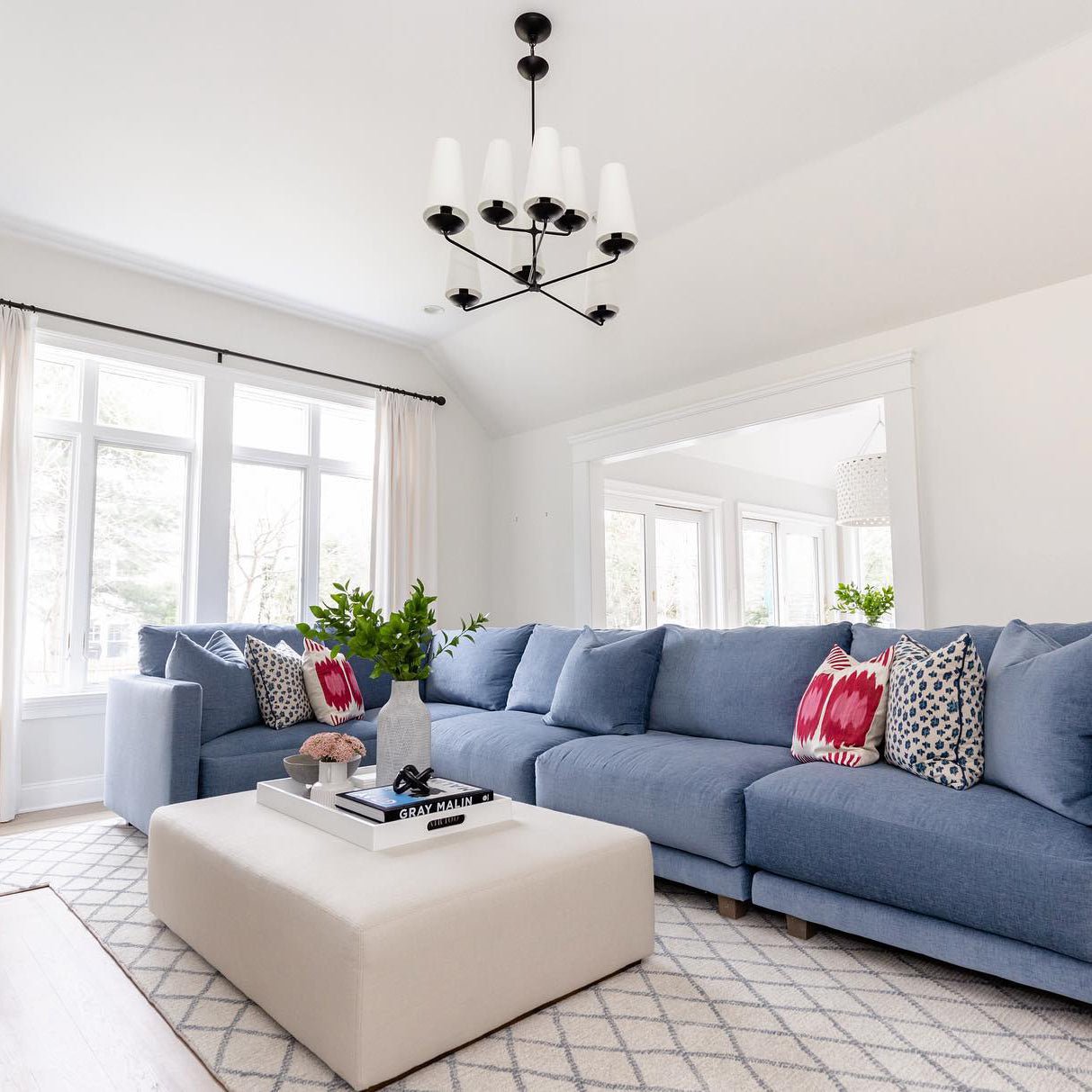 Fontaine Vertical Chandelier - Blowlighting