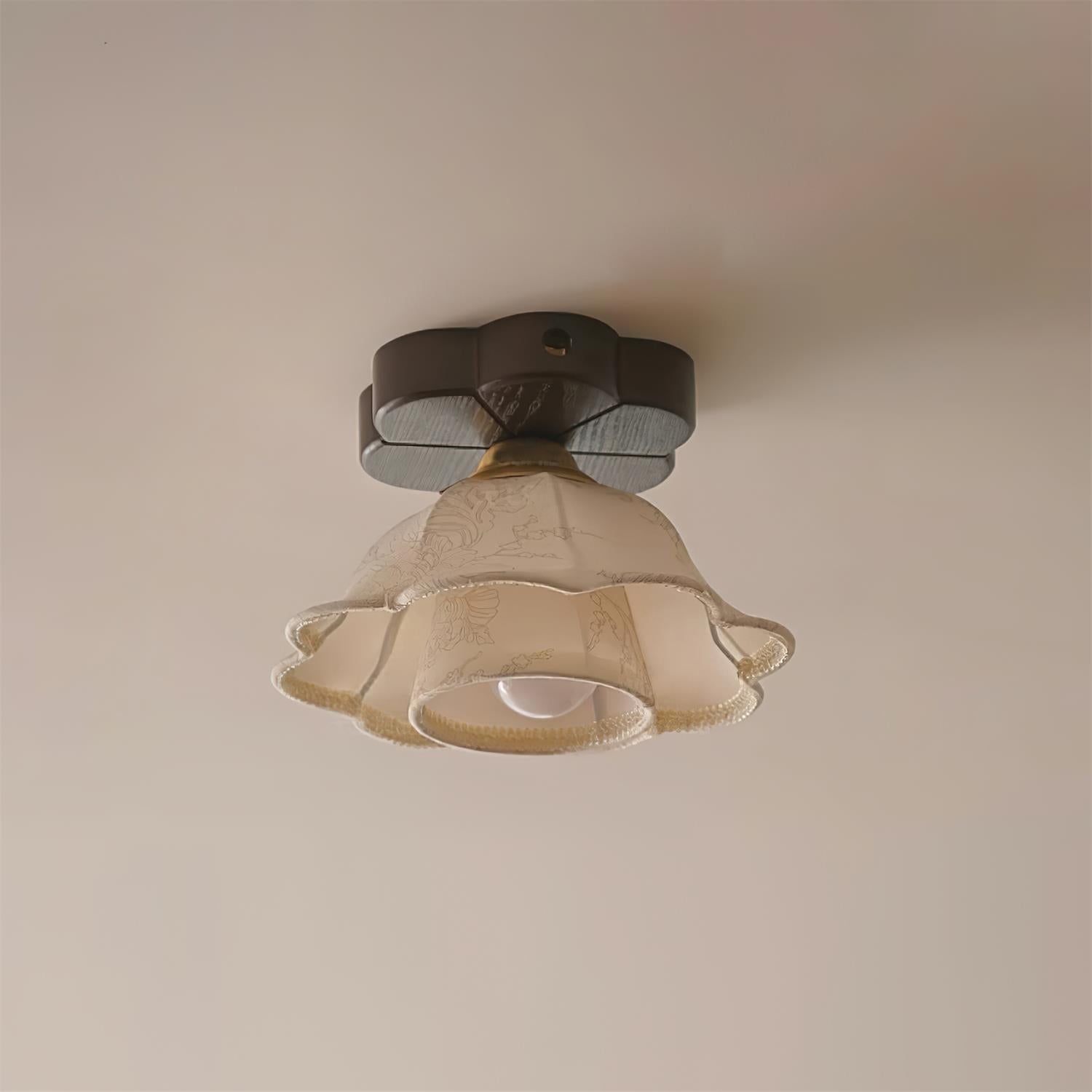 Piper Vintage Deckenleuchte mit Baldachin aus Holz-Letslighting