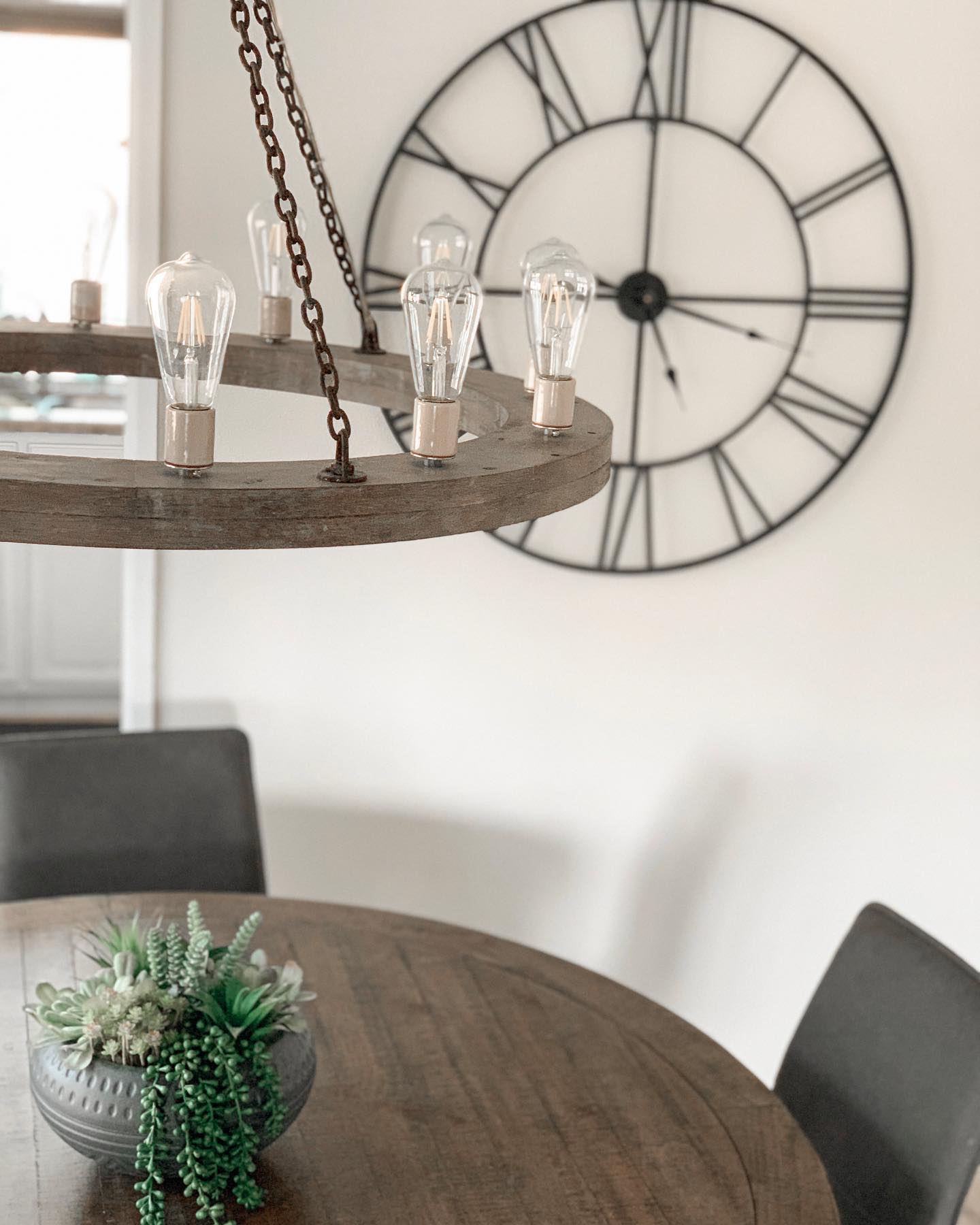 Armirila Vintage Industrieller Holz-Kronleuchter-Letslighting