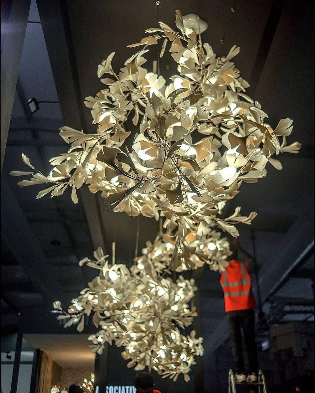 Olivia Keramik Gingko Blatt Kronleuchter-Letslighting