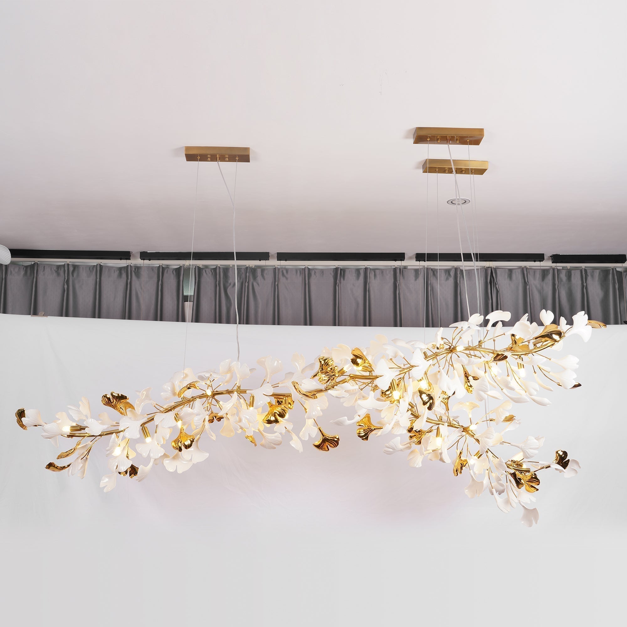 Gingko Chandelier A - Blowlighting
