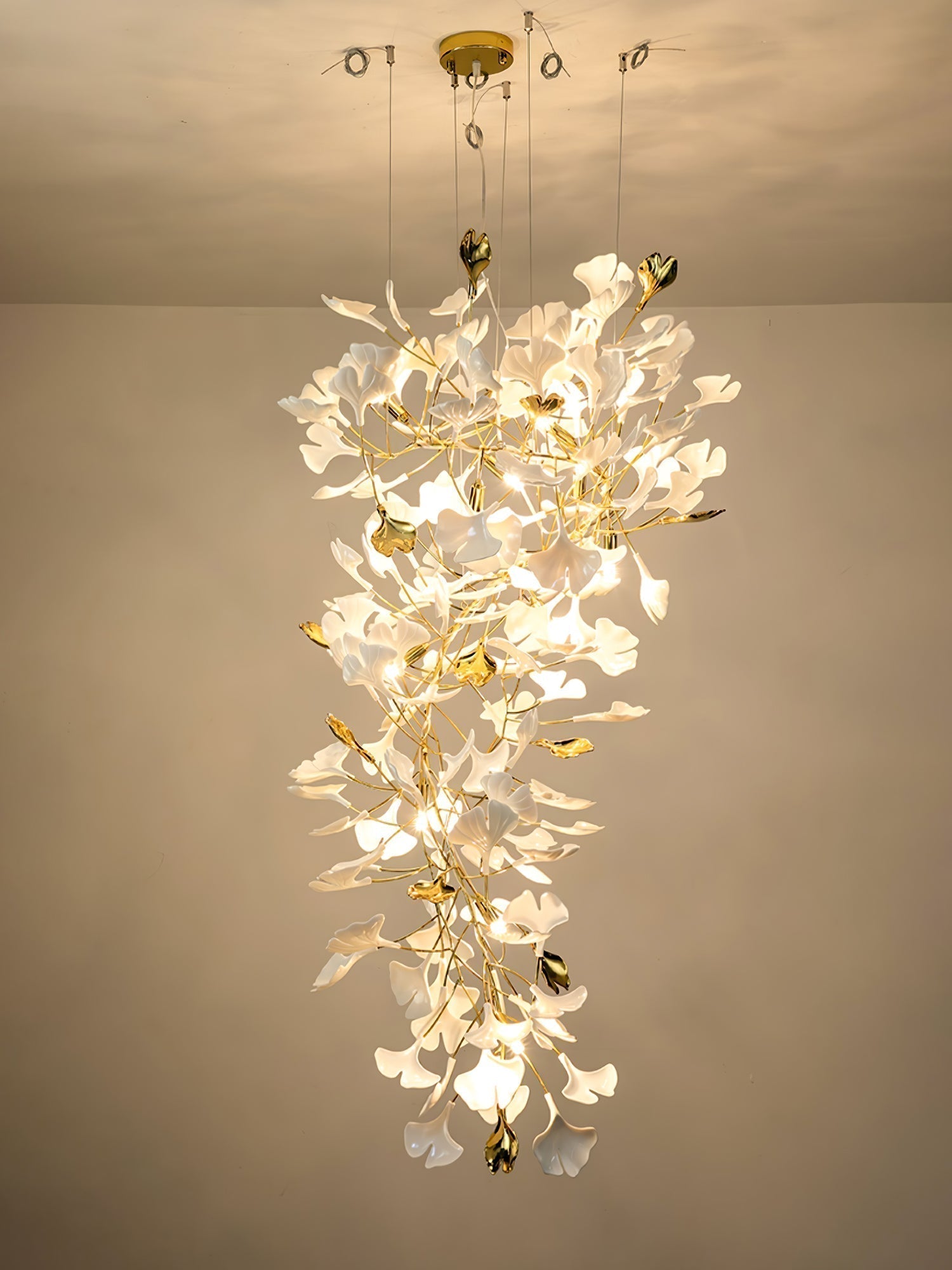Olivia Kronleuchter Keramik Ginkgo Luxus-Letslighting