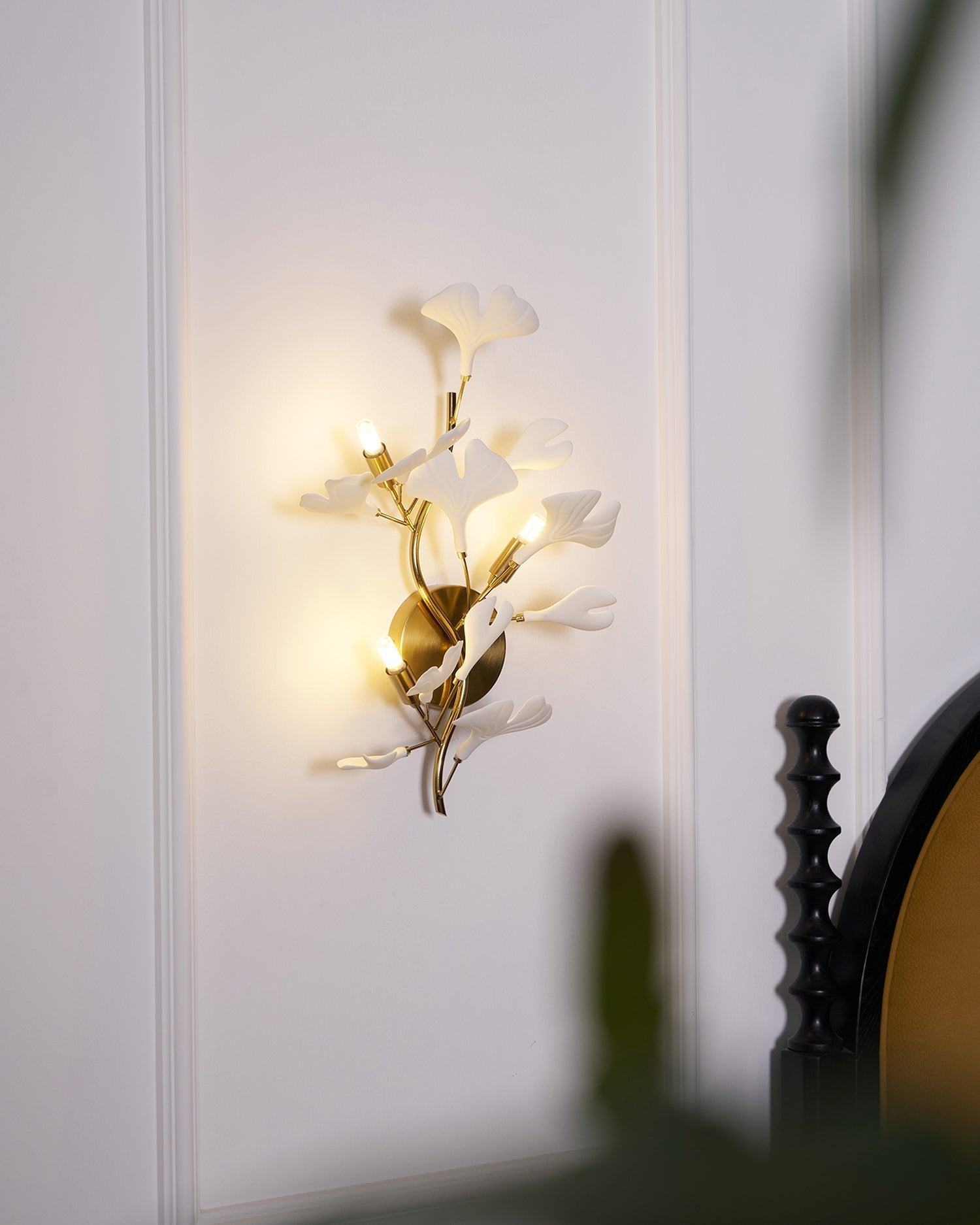 Wall Lamp Gingko Ceramic Petal Shades Gold Art Nouveau - Letslighting