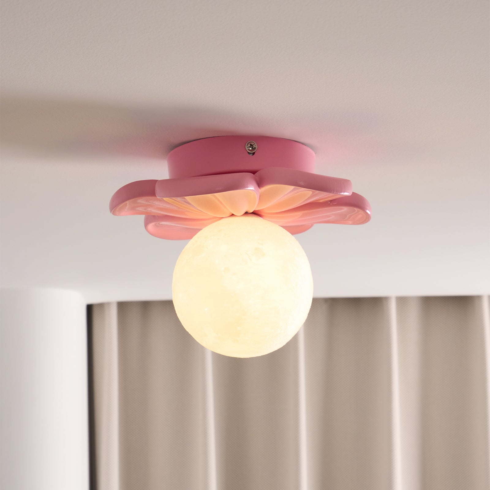 Quip Blumen-Deckenleuchte aus Harz-Letslighting