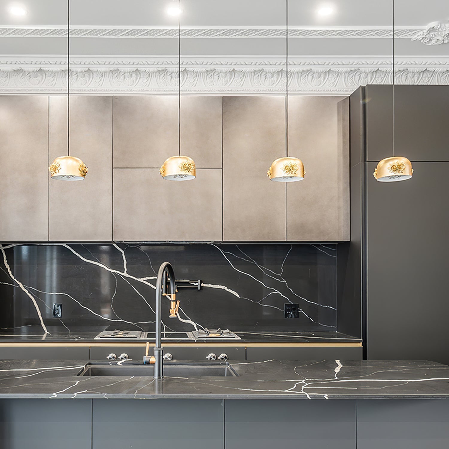 Zesolila Traditionelle Kunst Gold Pendelleuchte-Letslighting