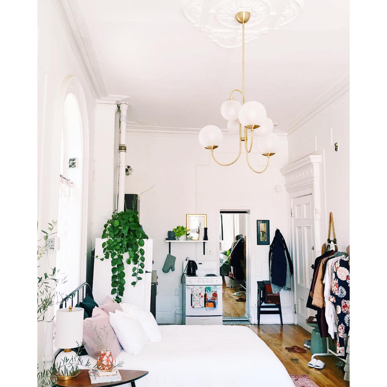 Zathaor Individual Creativity Metal Glass Chandelier - Letslighting