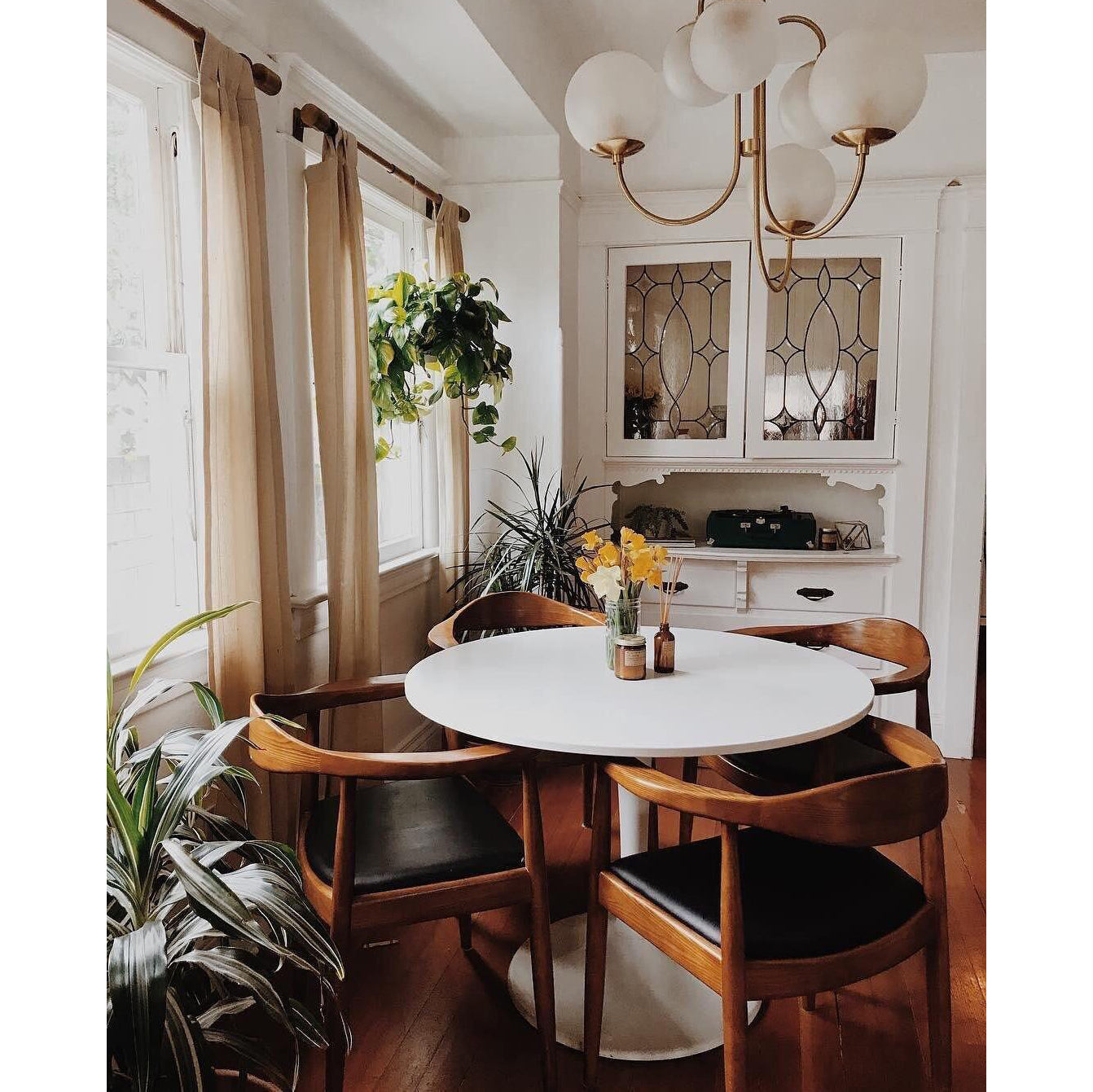 Zathaor Individual Creativity Metal Glass Chandelier - Letslighting