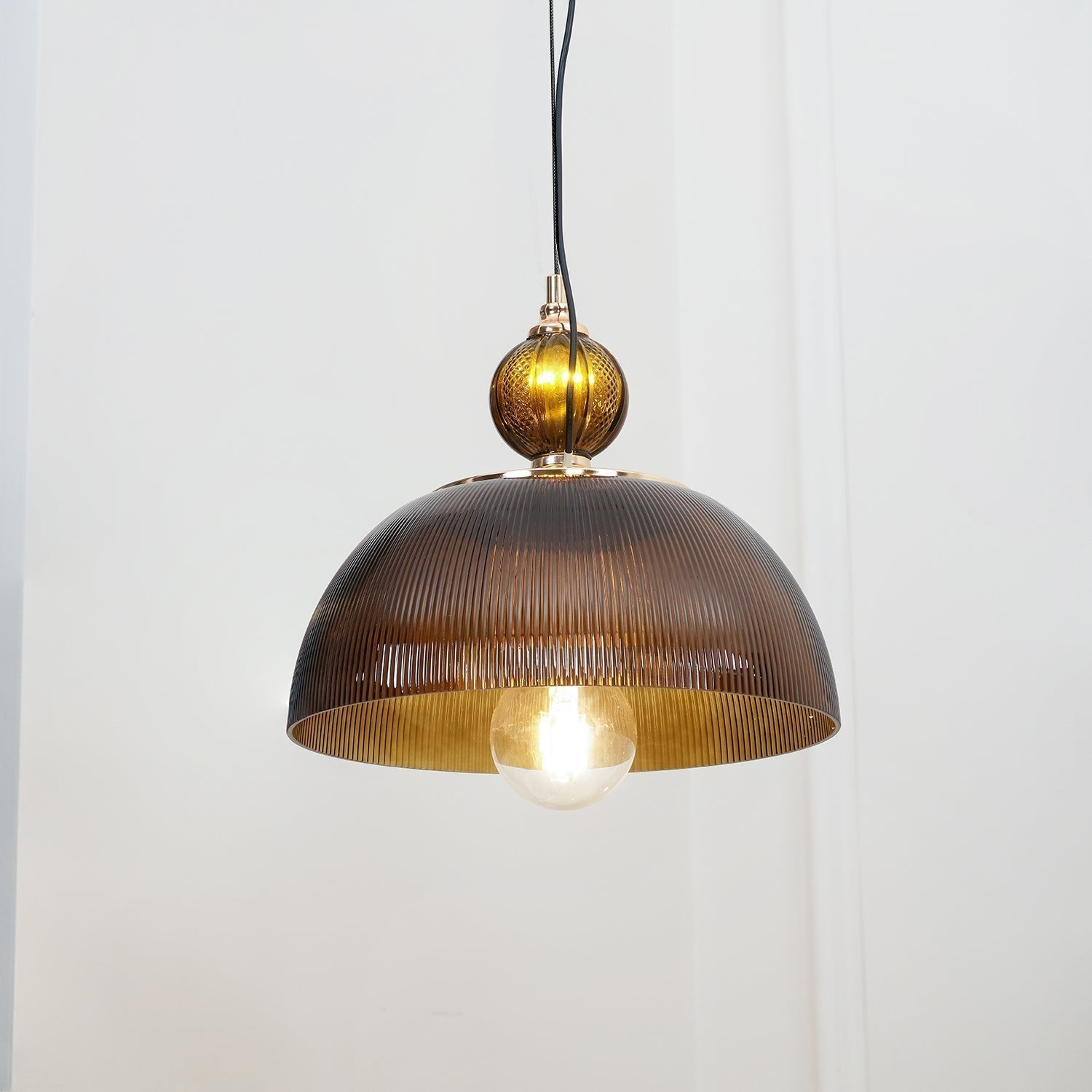 Nyra Retro-Pendelleuchte aus Glas-Letslighting