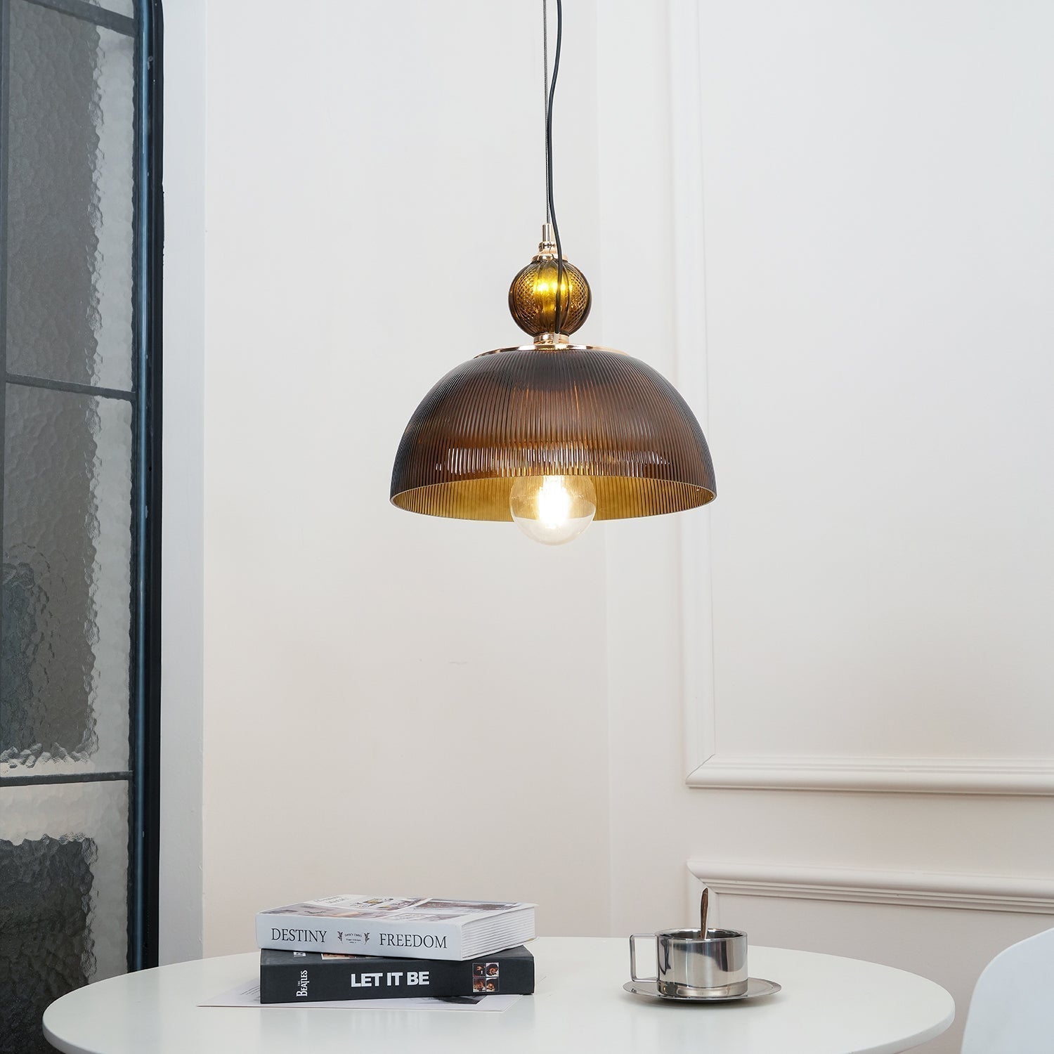 Nyra Retro-Pendelleuchte aus Glas-Letslighting