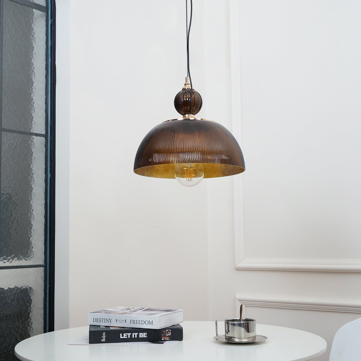Nyra Retro-Pendelleuchte aus Glas-Letslighting