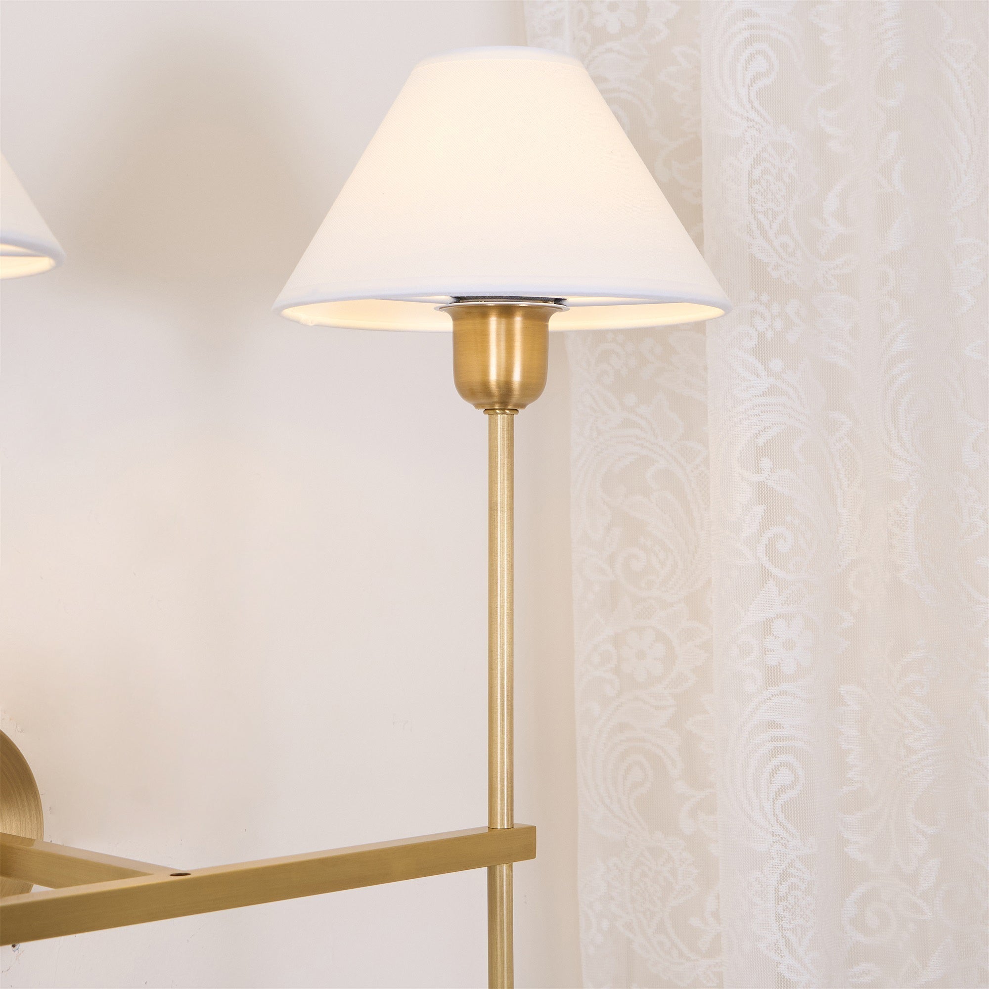 Zosilara Vintage Wandleuchte aus Messing mit Stoffbezug-Letslighting
