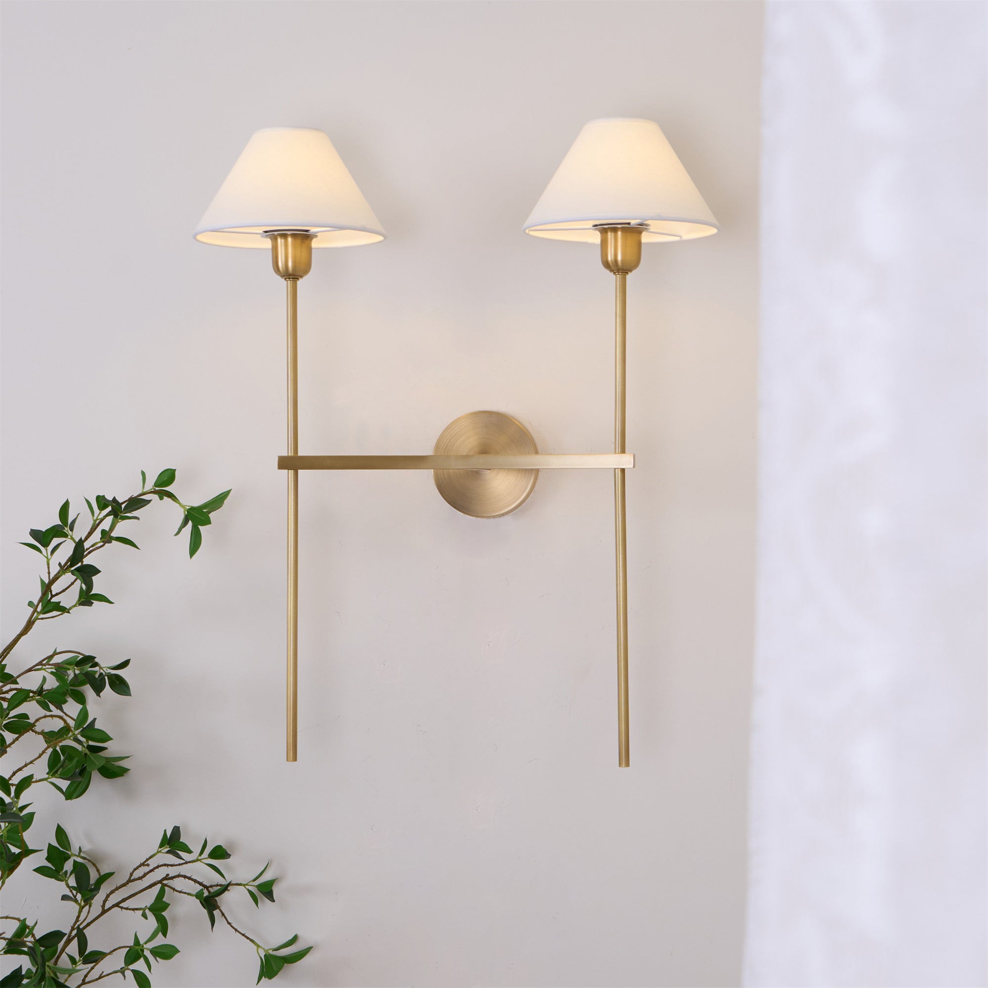 Zosilara Vintage Wandleuchte aus Messing mit Stoffbezug-Letslighting