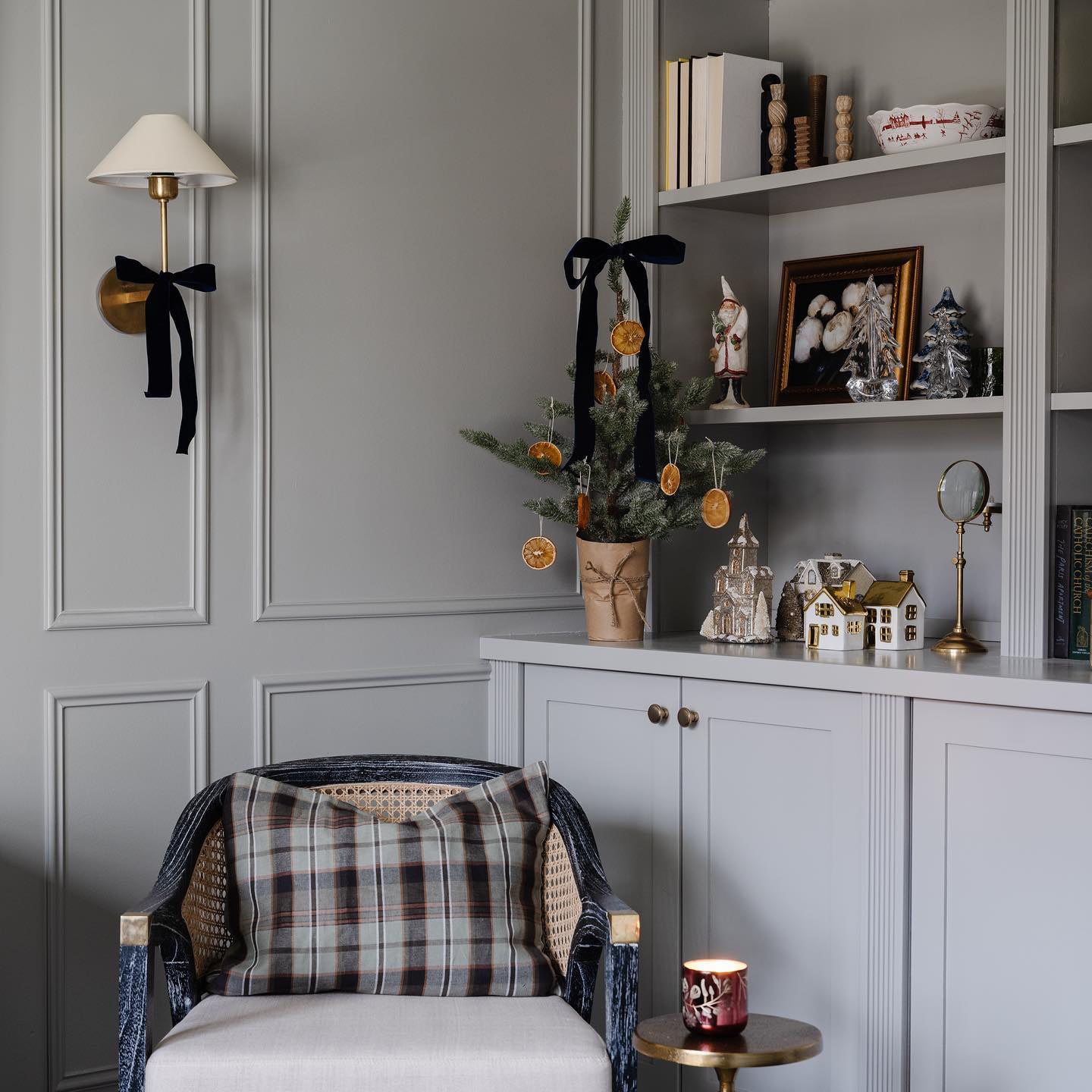 Zosilara Vintage Wandleuchte aus Messing mit Stoffbezug-Letslighting