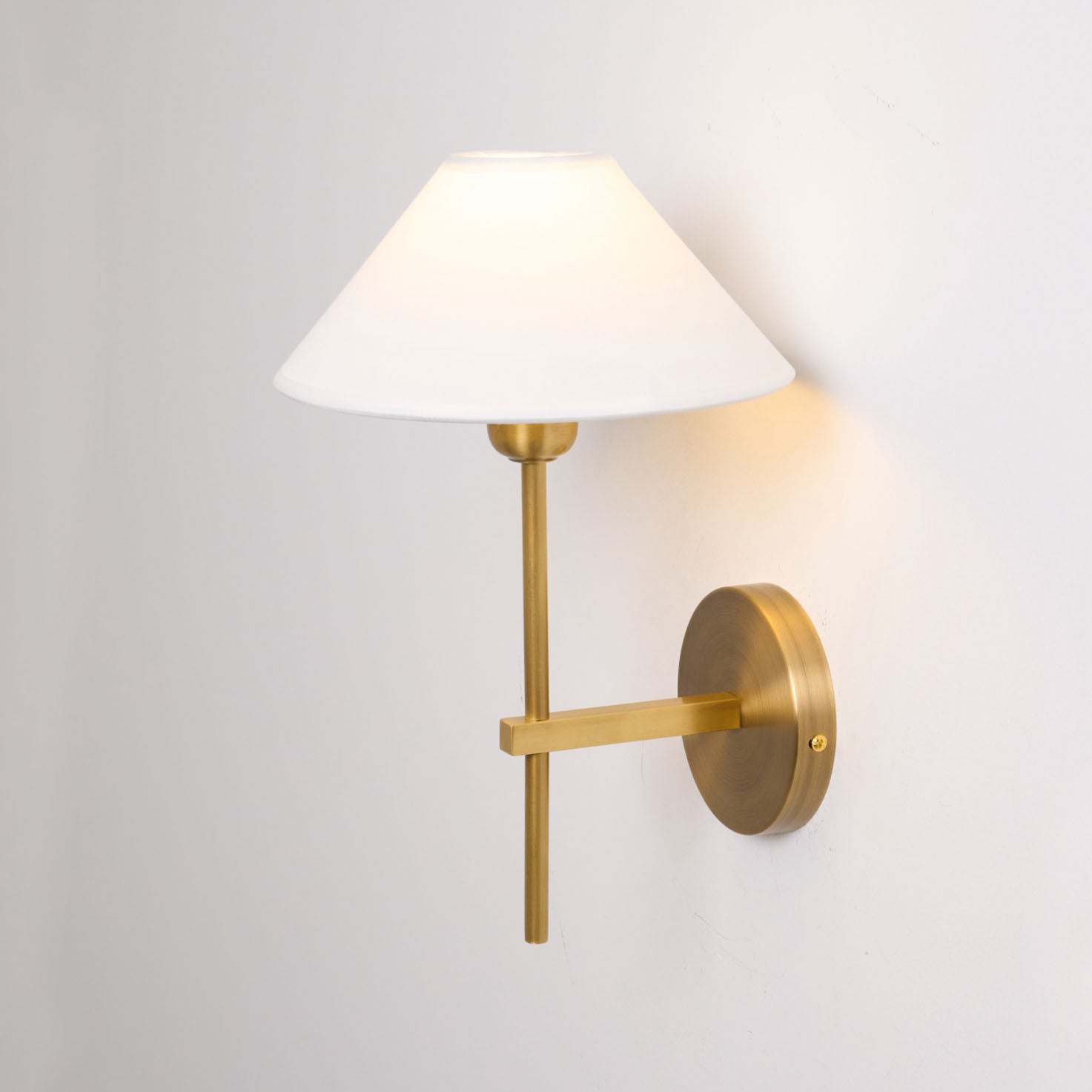 Zosilara Vintage Wandleuchte aus Messing mit Stoffbezug-Letslighting