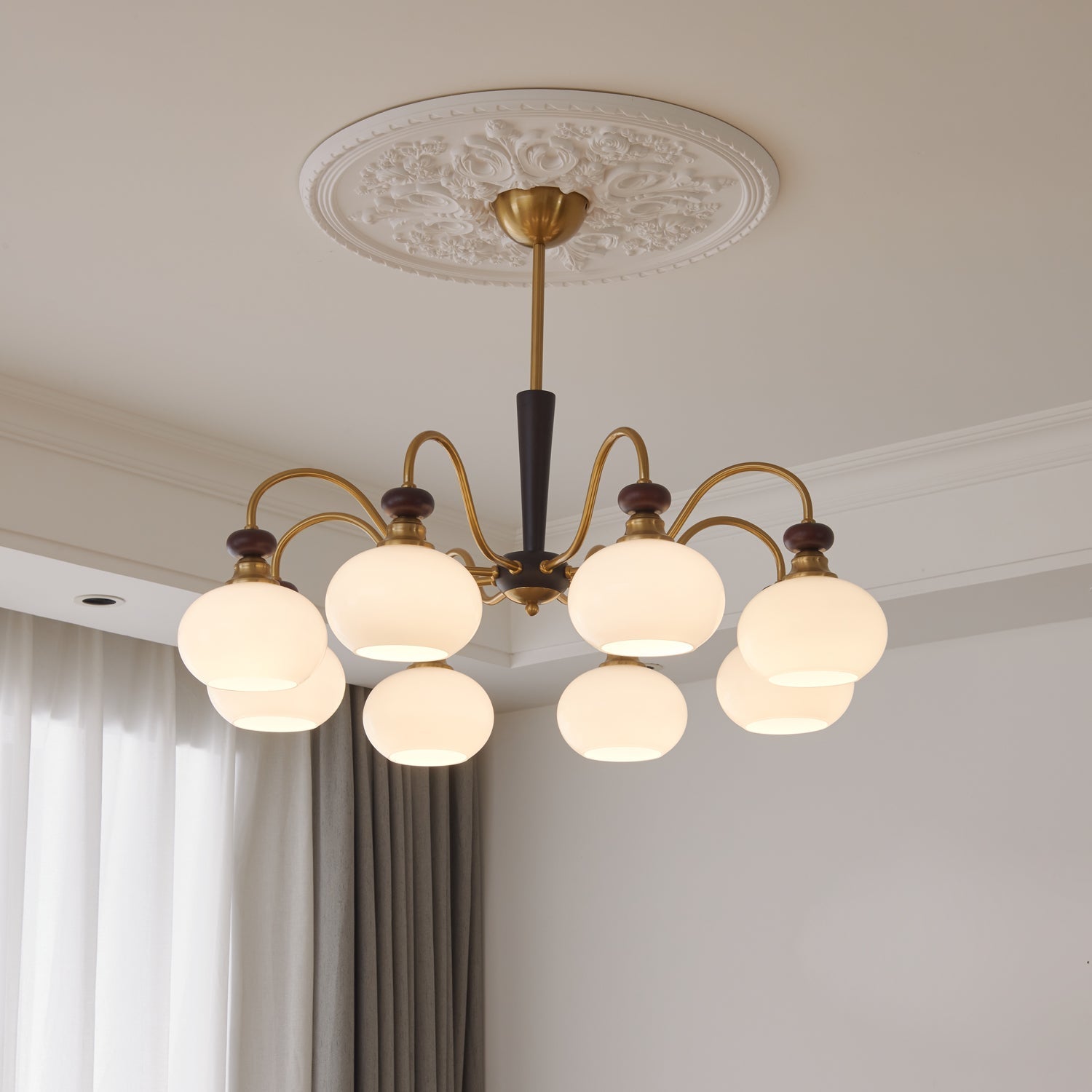 Calaeila Traditionelle Eleganz Kugel Holz Glas Kronleuchter-Letslighting