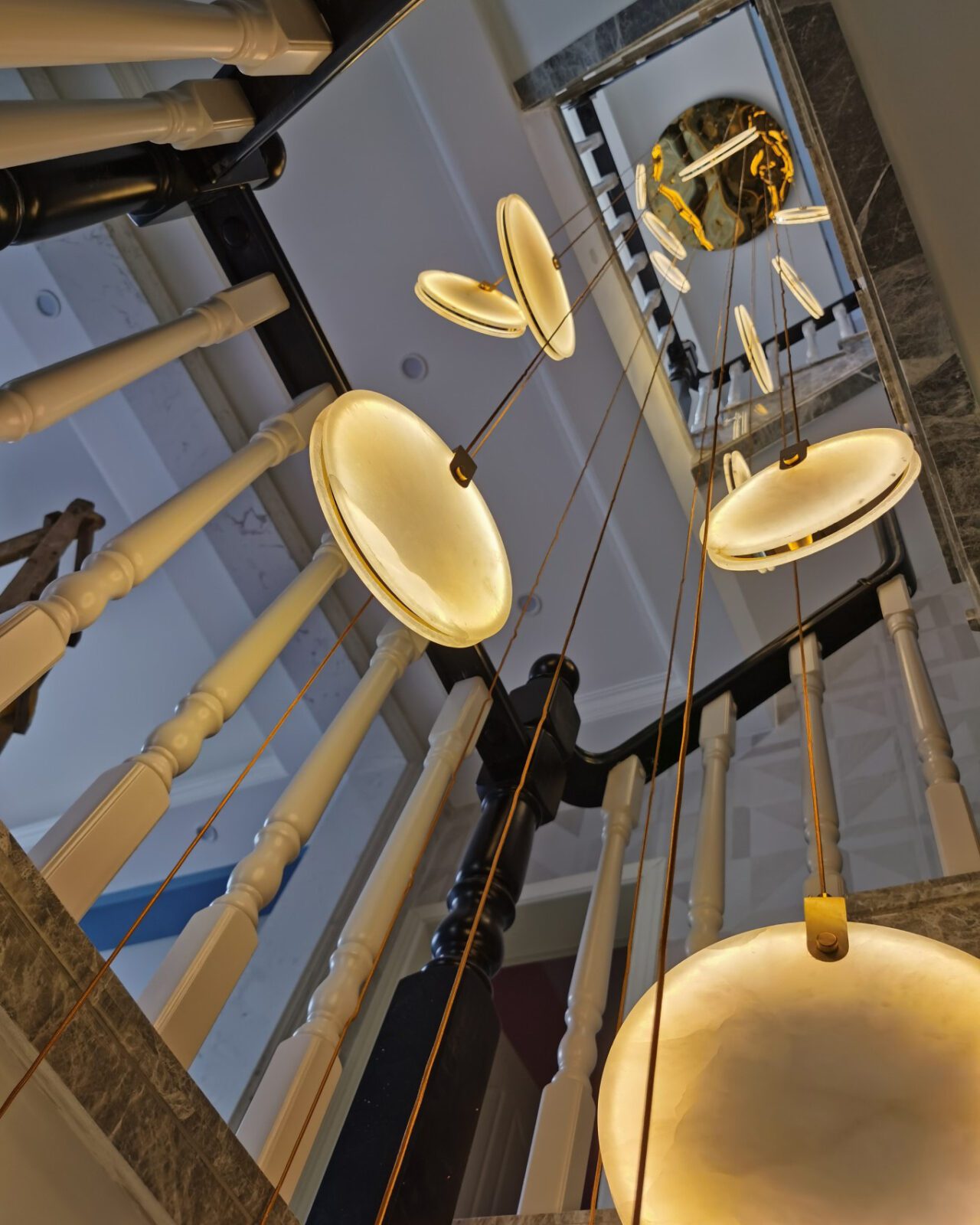 Codoros Alabaster Pendant Light - Neutralighting