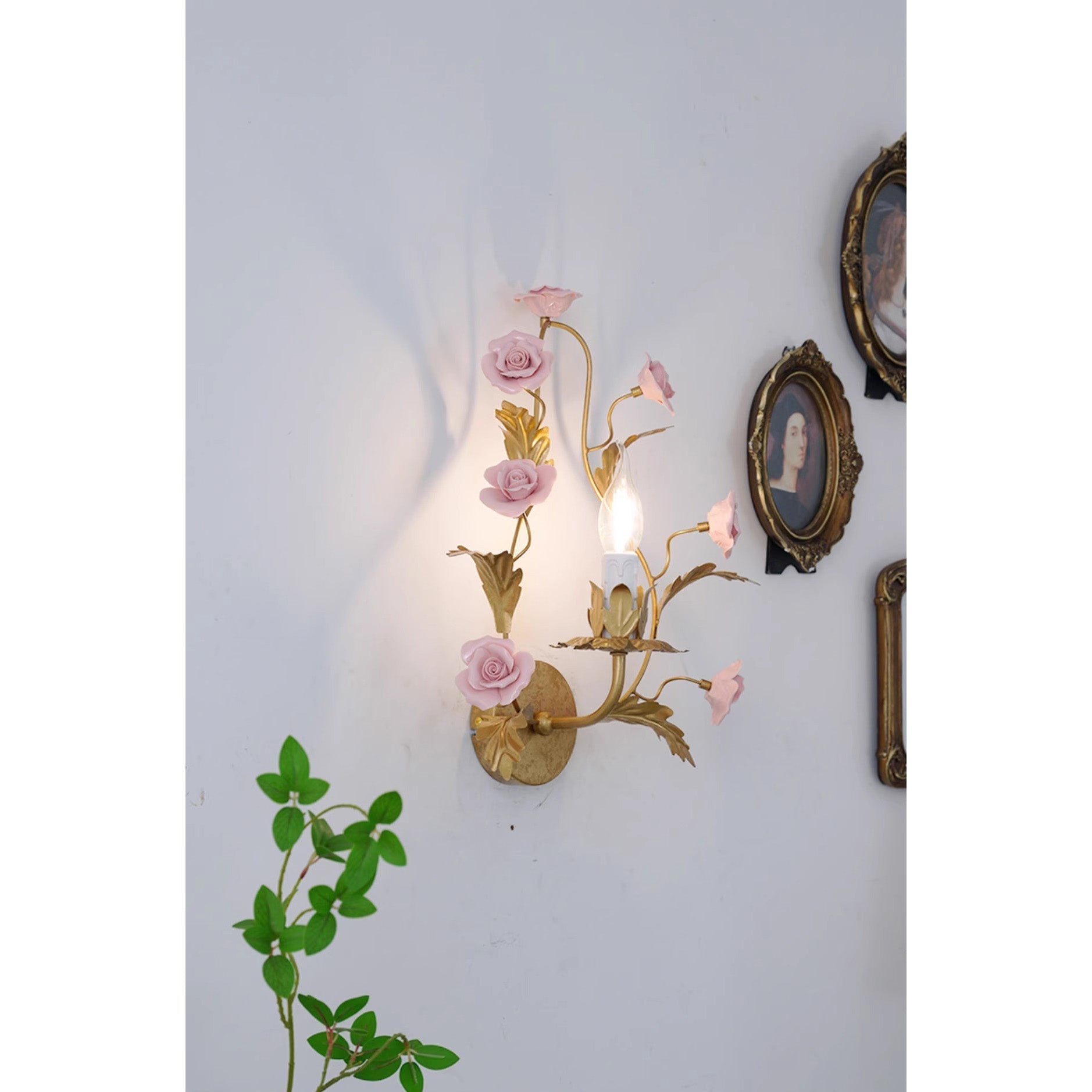 Orvara Florale Keramik-Wandleuchte-Letslighting