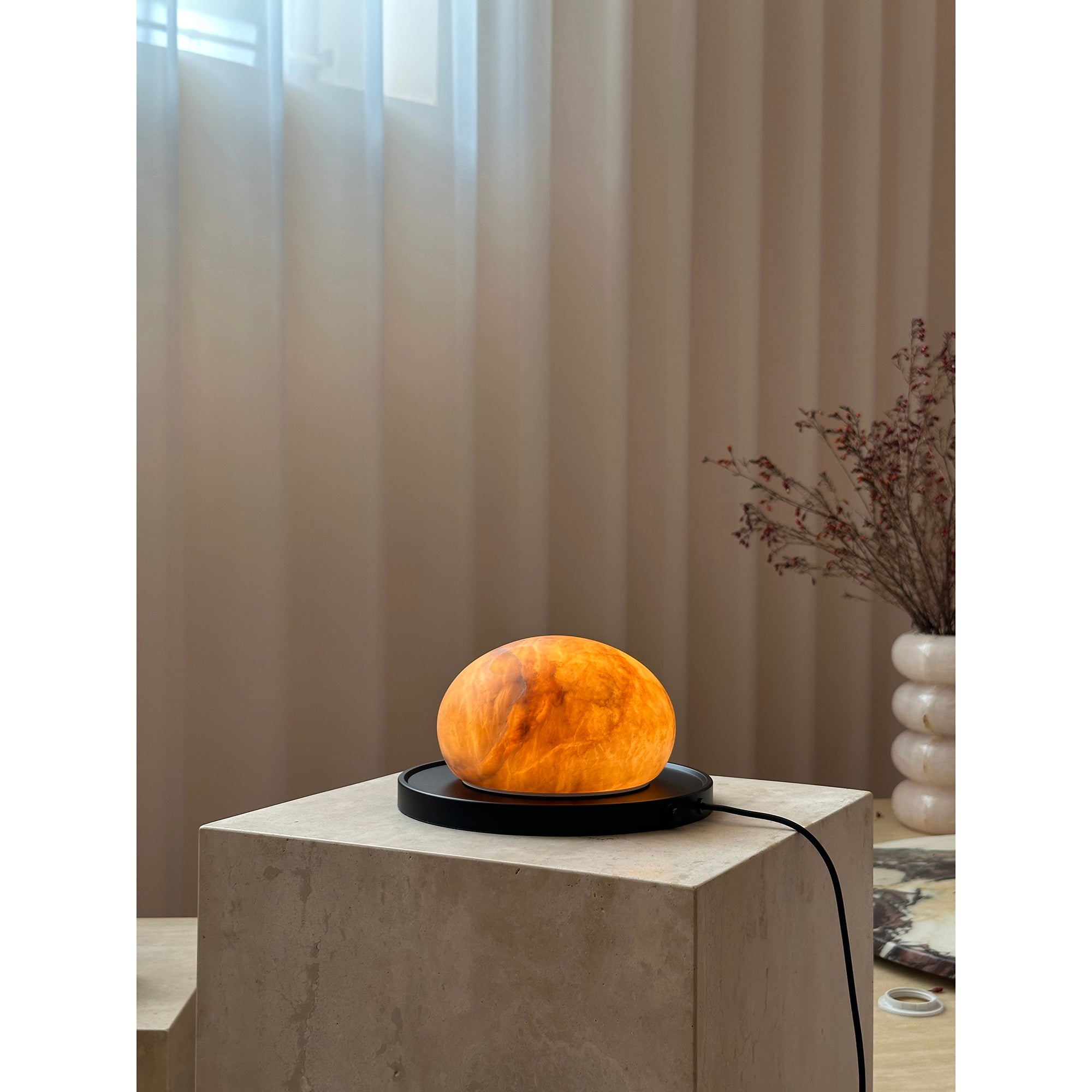Bolita Alabaster Table Lamp - Letslighting