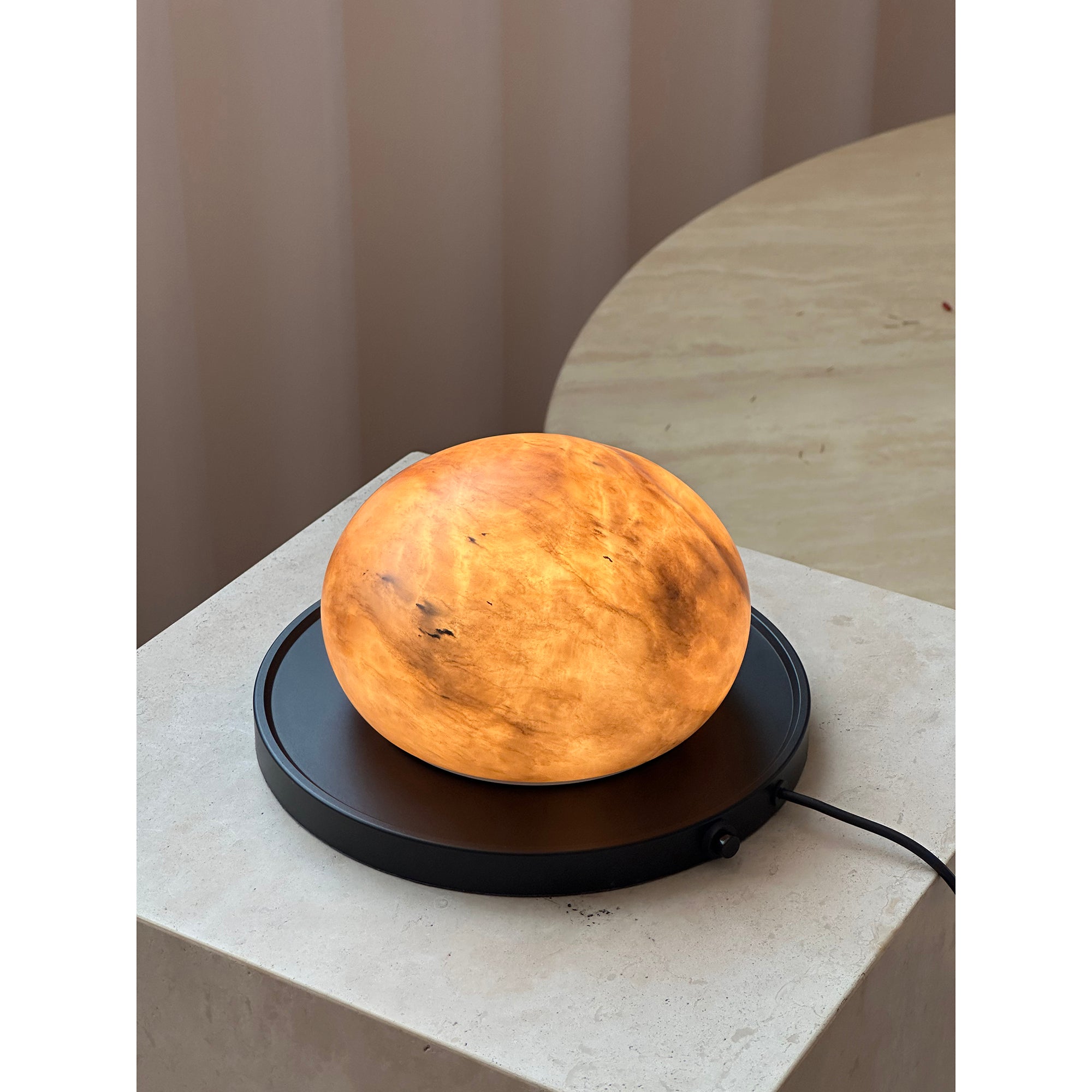 Bolita Alabaster Table Lamp - Letslighting