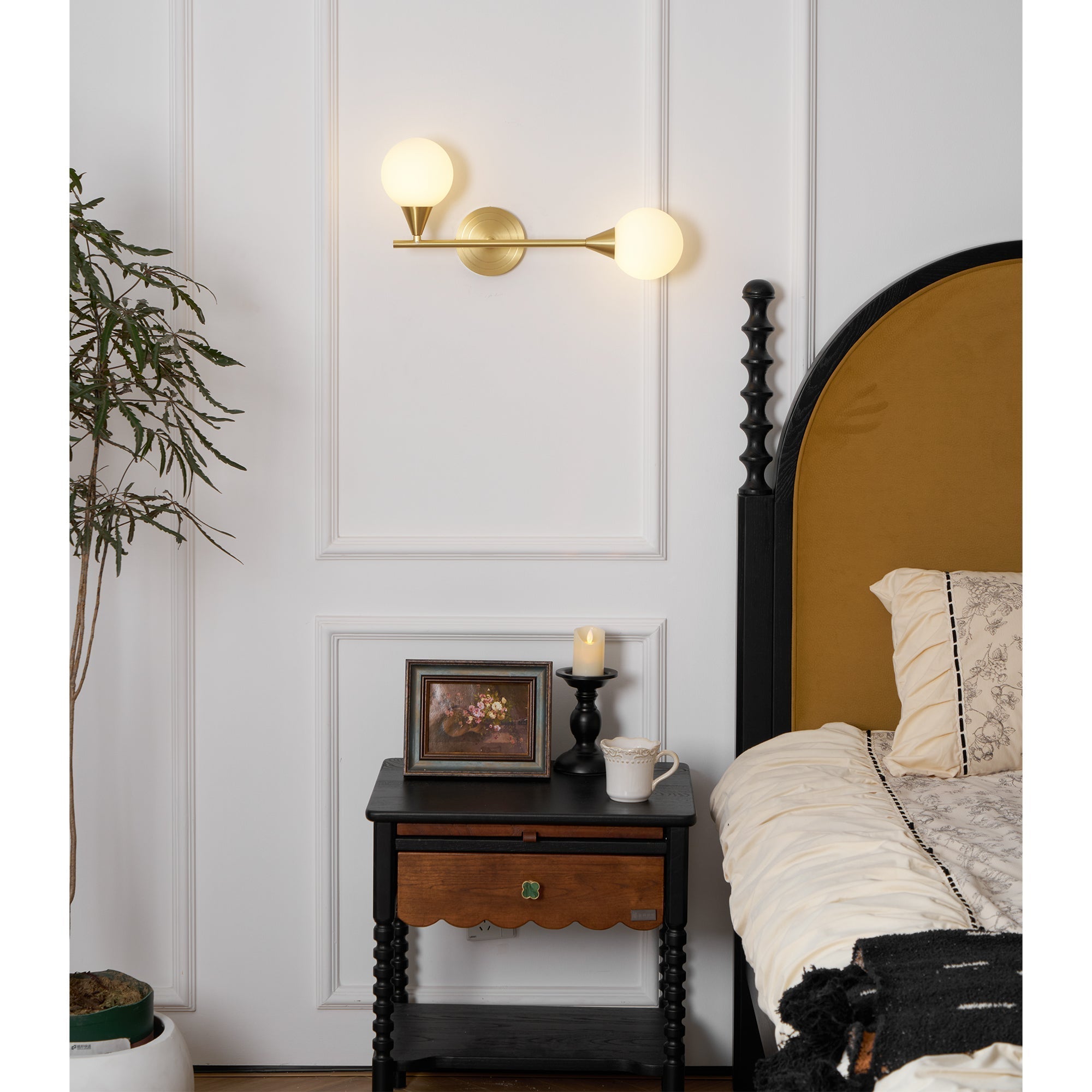 Holten Verstellbare Messing-Glas Wandleuchte-Letslighting