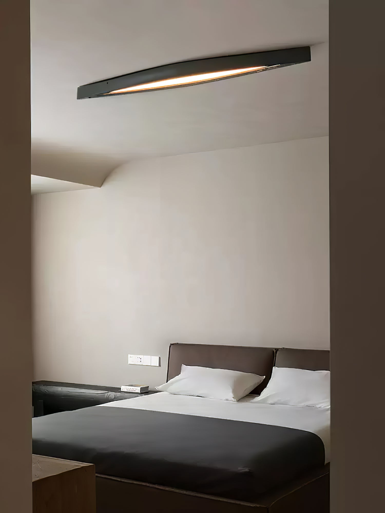 Alnoreth Nordic Horizon Lineare Deckenleuchte aus Holz-Letslighting