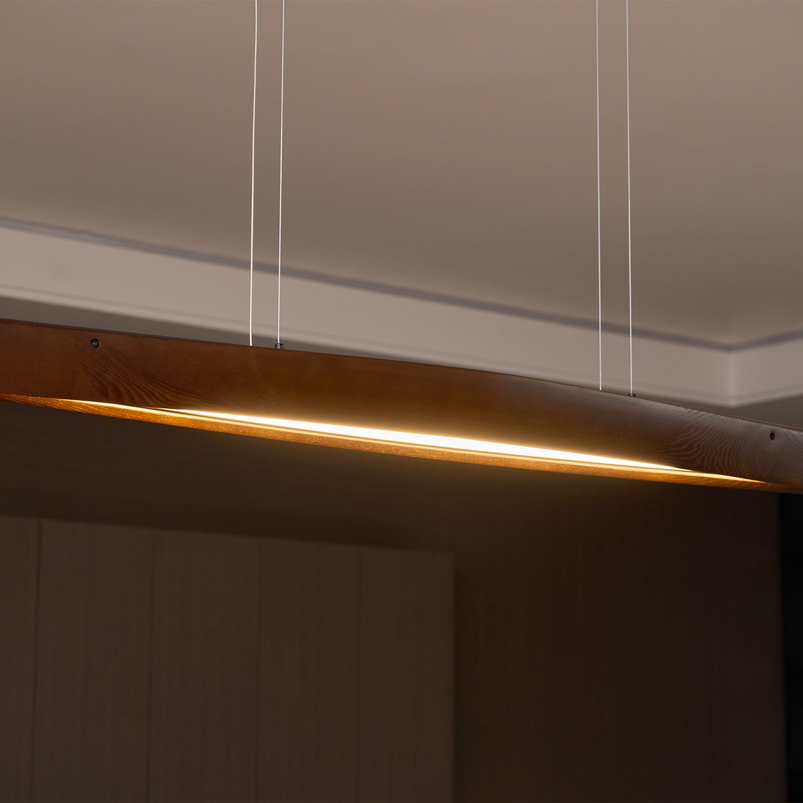 Horizon Linear Wood Pendant Lamp - Blowlighting