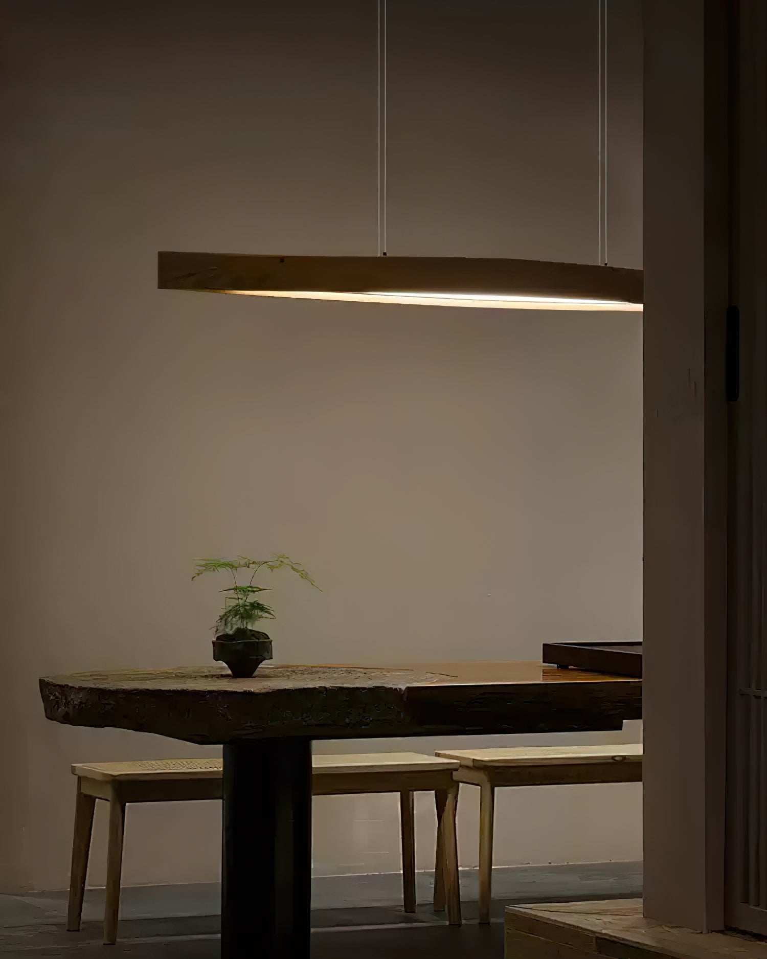 Horizon Linear Wood Pendant Lamp - Blowlighting