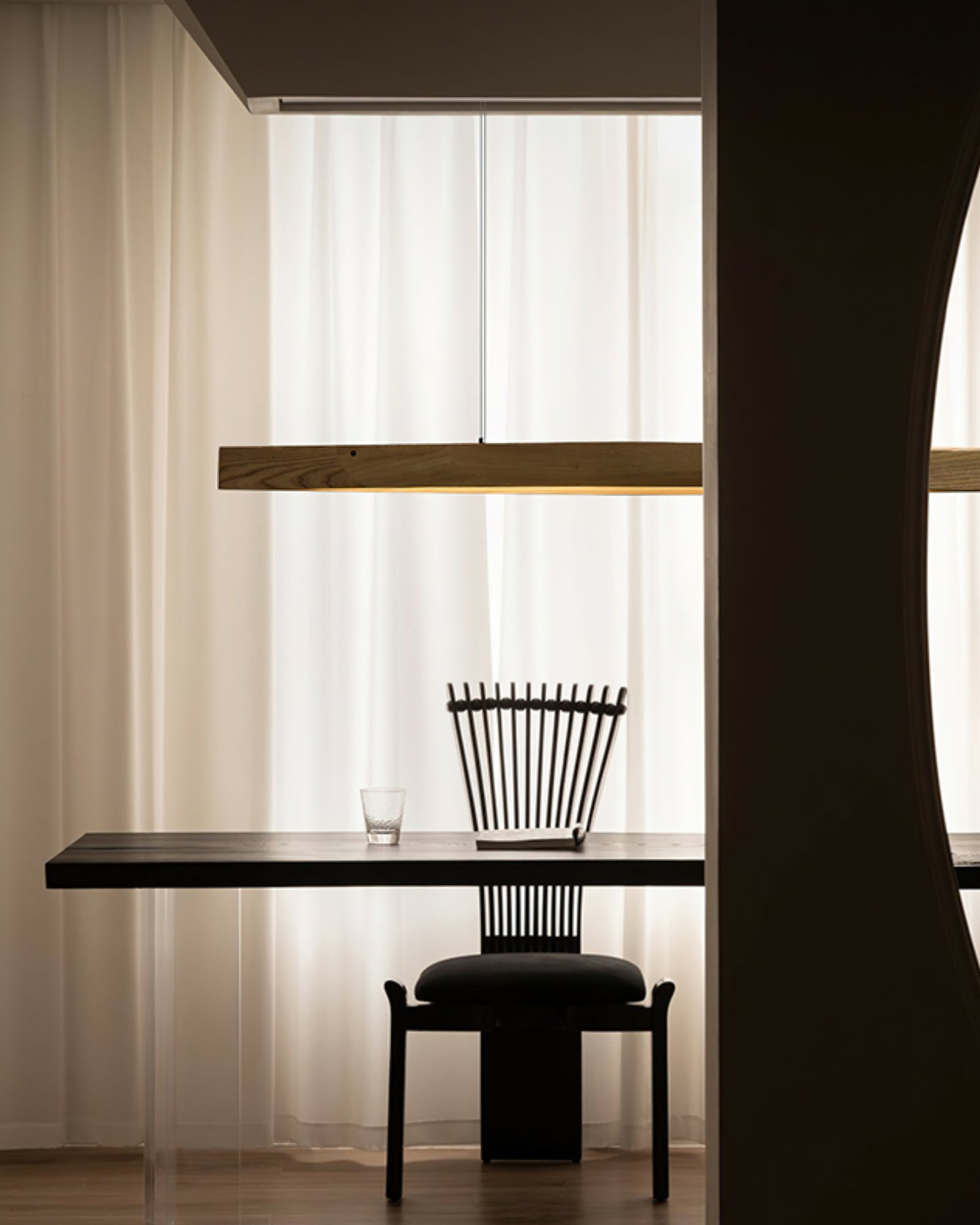 Horizon Linear Wood Pendant Lamp - Blowlighting